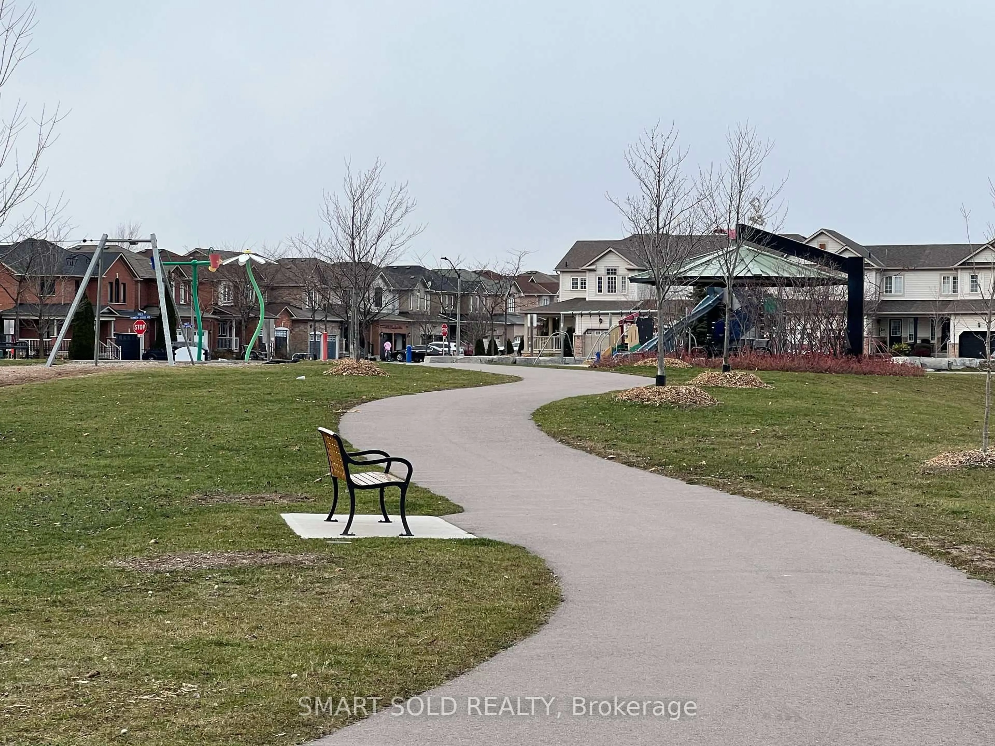 Blurry image for 80 Donald Fleming Way #84, Whitby Ontario L1R 0N8