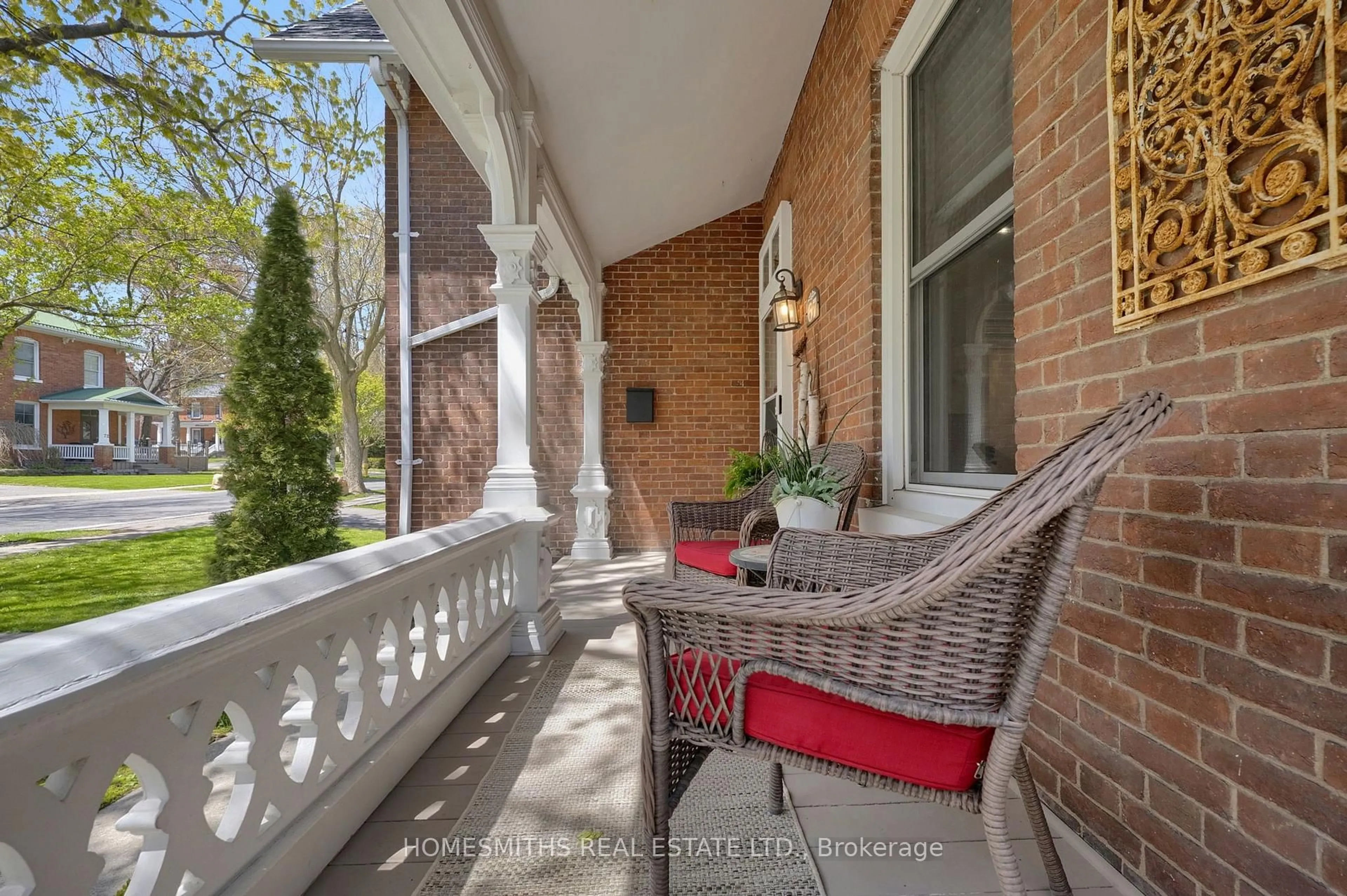 Patio, street for 67 Centre St, Clarington Ontario L1C 2Y2