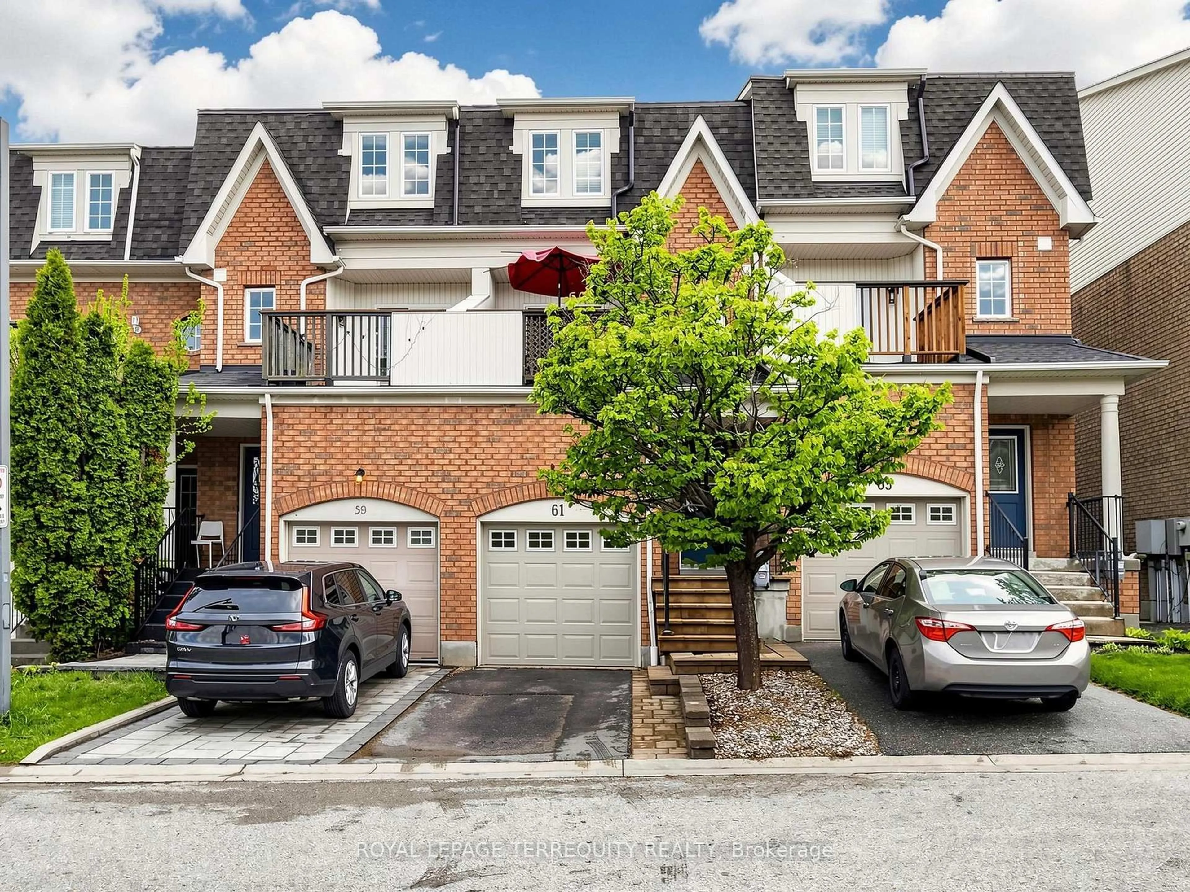 Home with brick exterior material, street for 61 Sprucedale Way, Whitby Ontario L1N 9T9