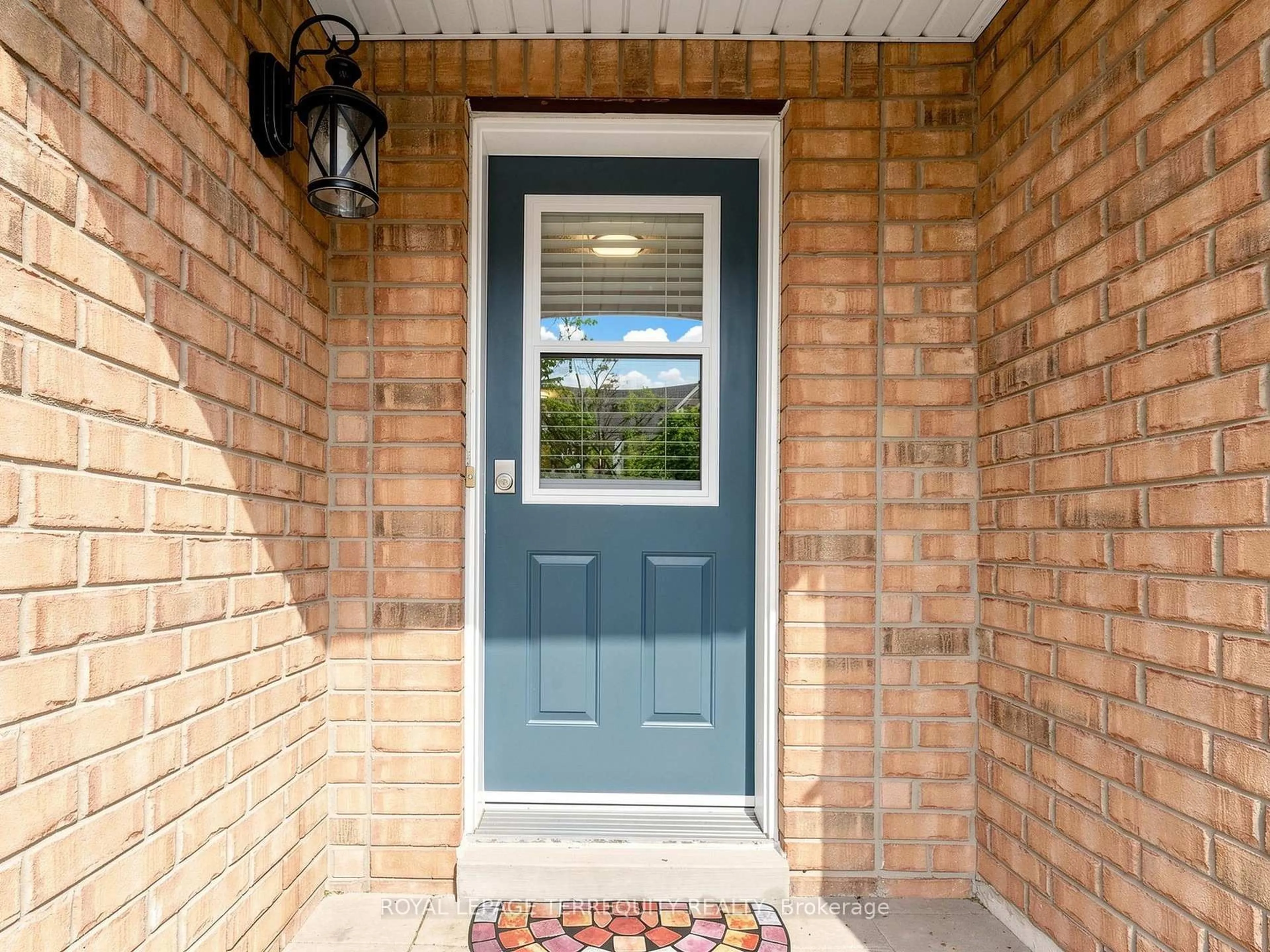 Unknown for 61 Sprucedale Way, Whitby Ontario L1N 9T9
