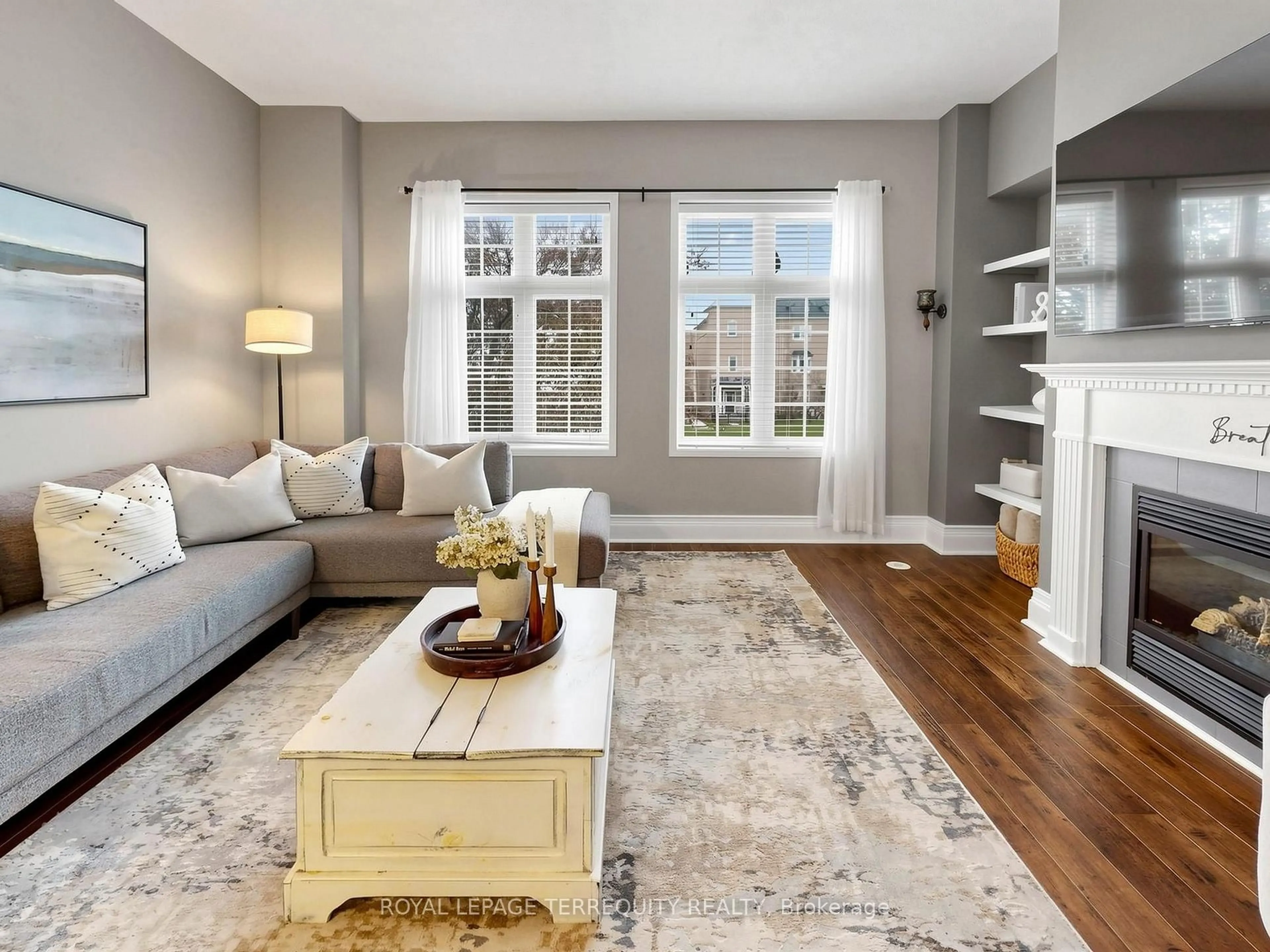 Living room with furniture, unknown for 61 Sprucedale Way, Whitby Ontario L1N 9T9
