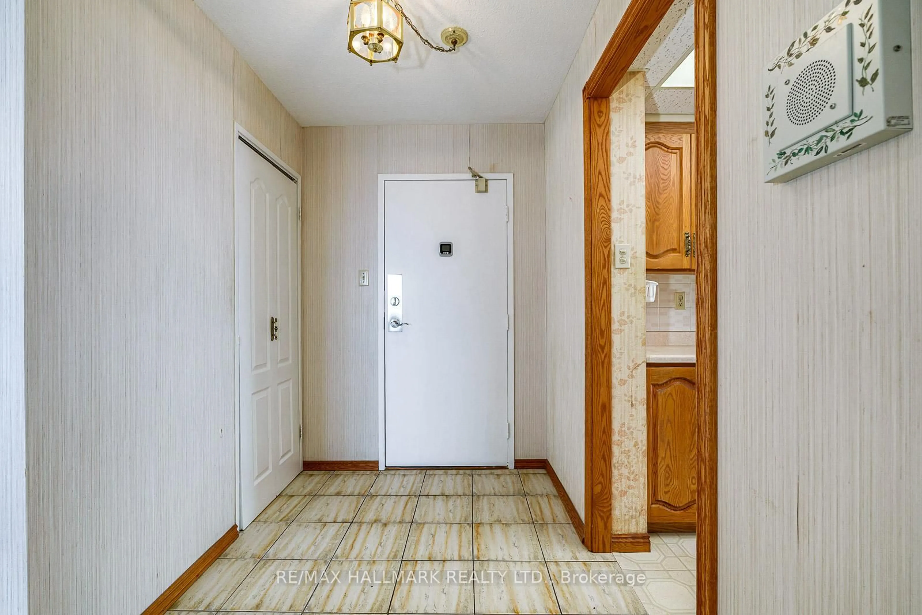 Indoor foyer for 55 Huntingdale Blvd #1203, Toronto Ontario M1W 2N9