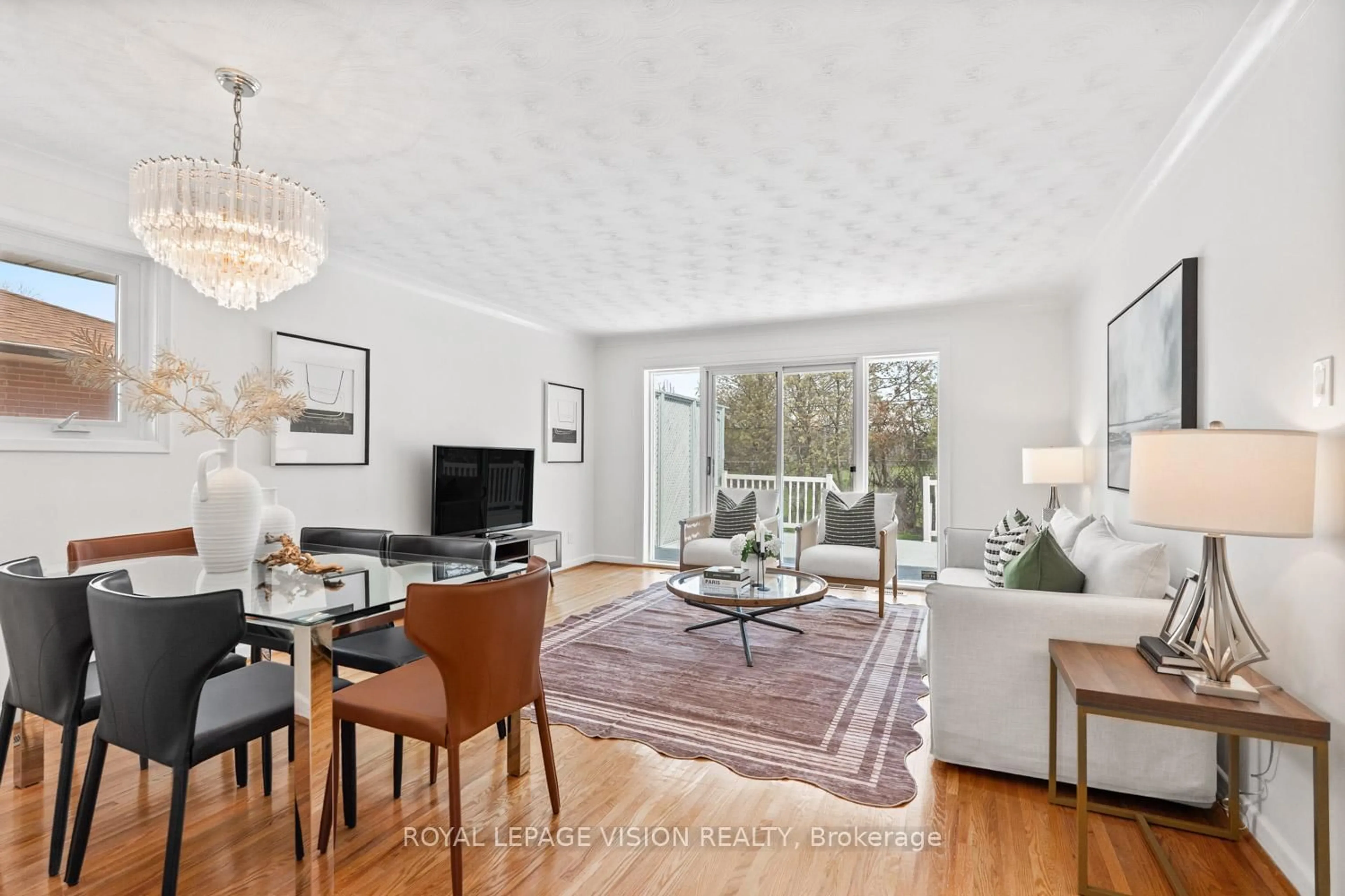 Living room with furniture, unknown for 6 Macduff Cres, Toronto Ontario M1M 1X5