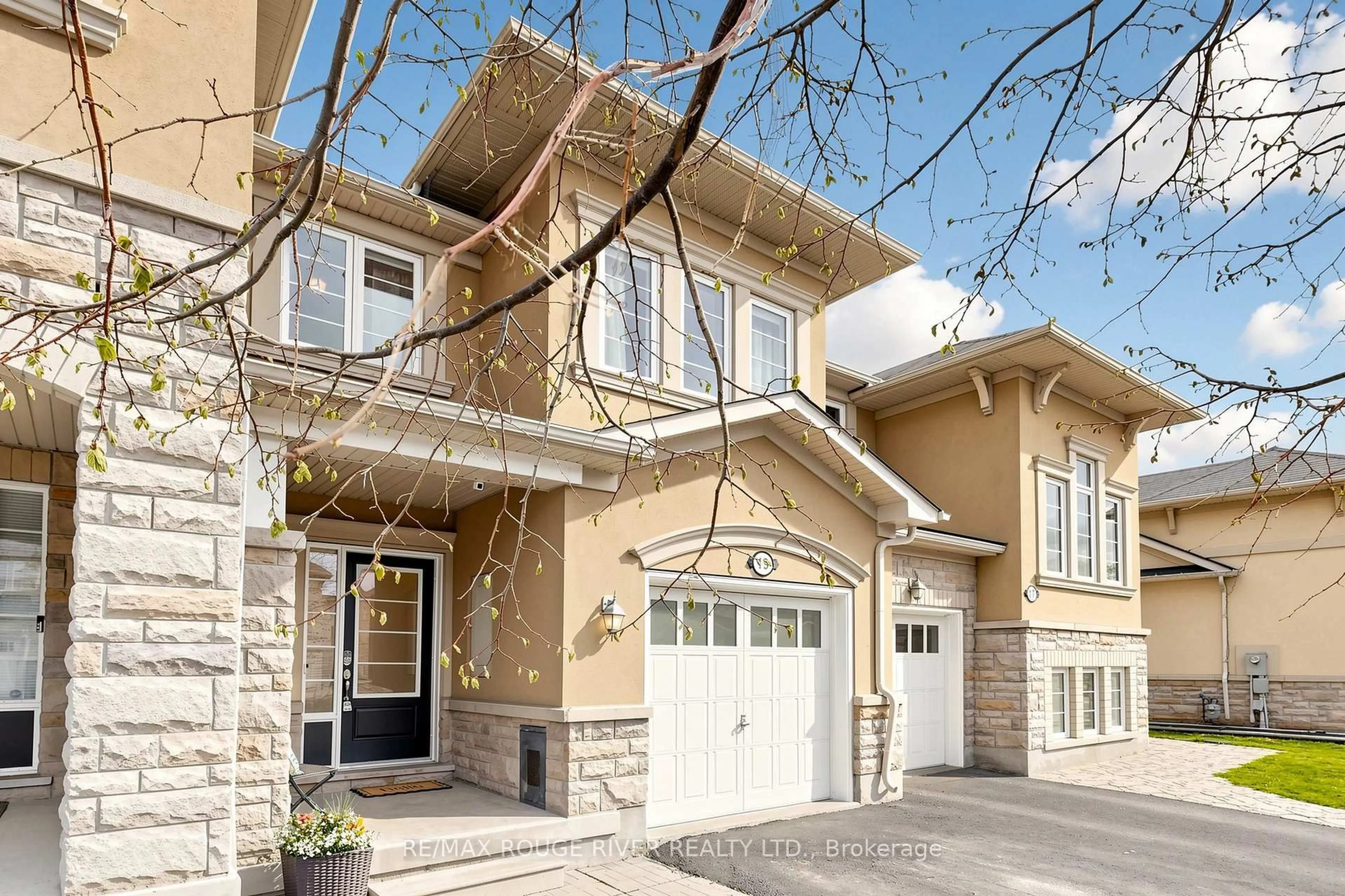 Home with brick exterior material, street for 19 Portwine Dr, Toronto Ontario M1C 0C8