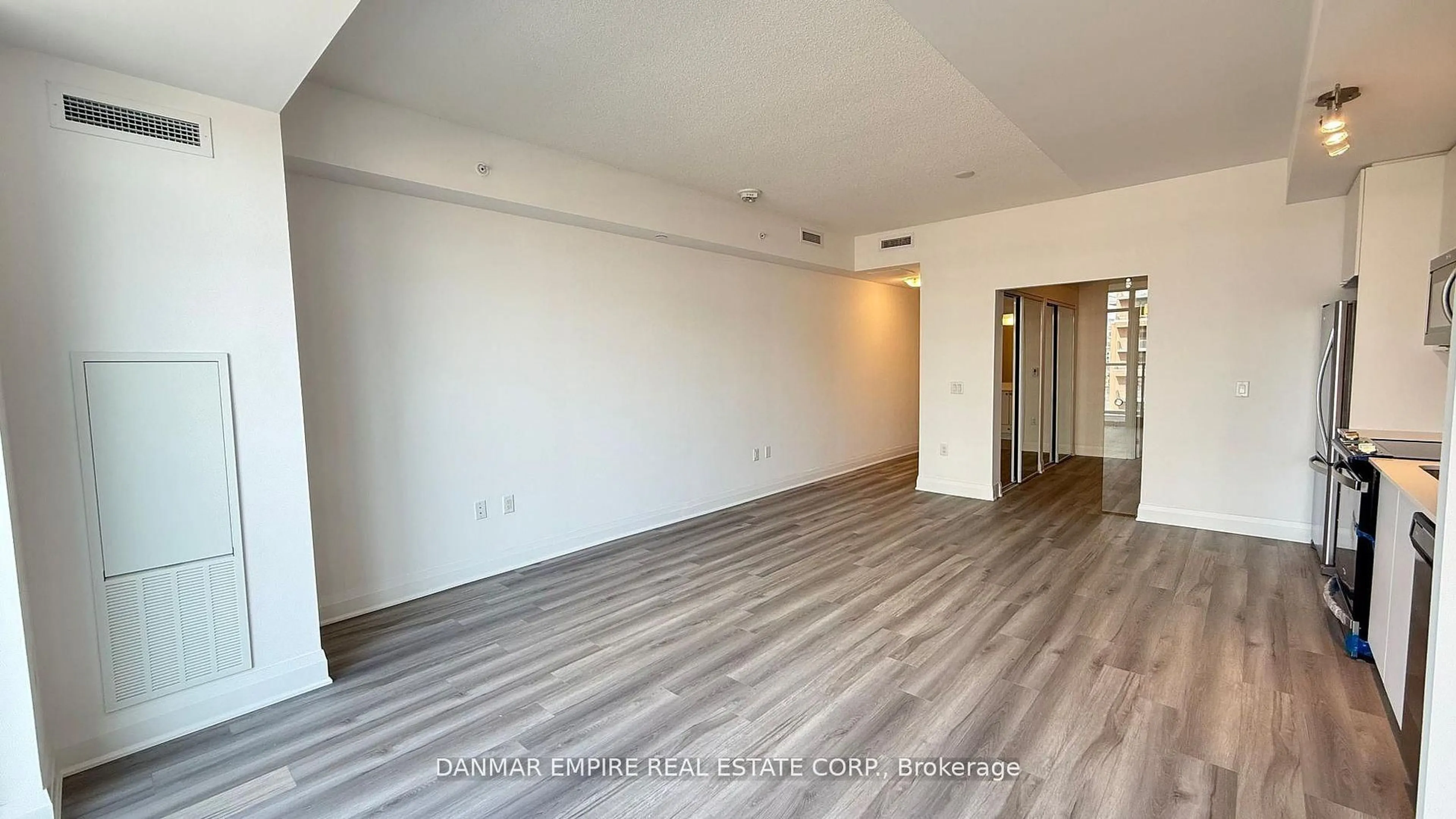 A pic of a room for 3220 Sheppard Ave #607, Toronto Ontario M1T 0B7