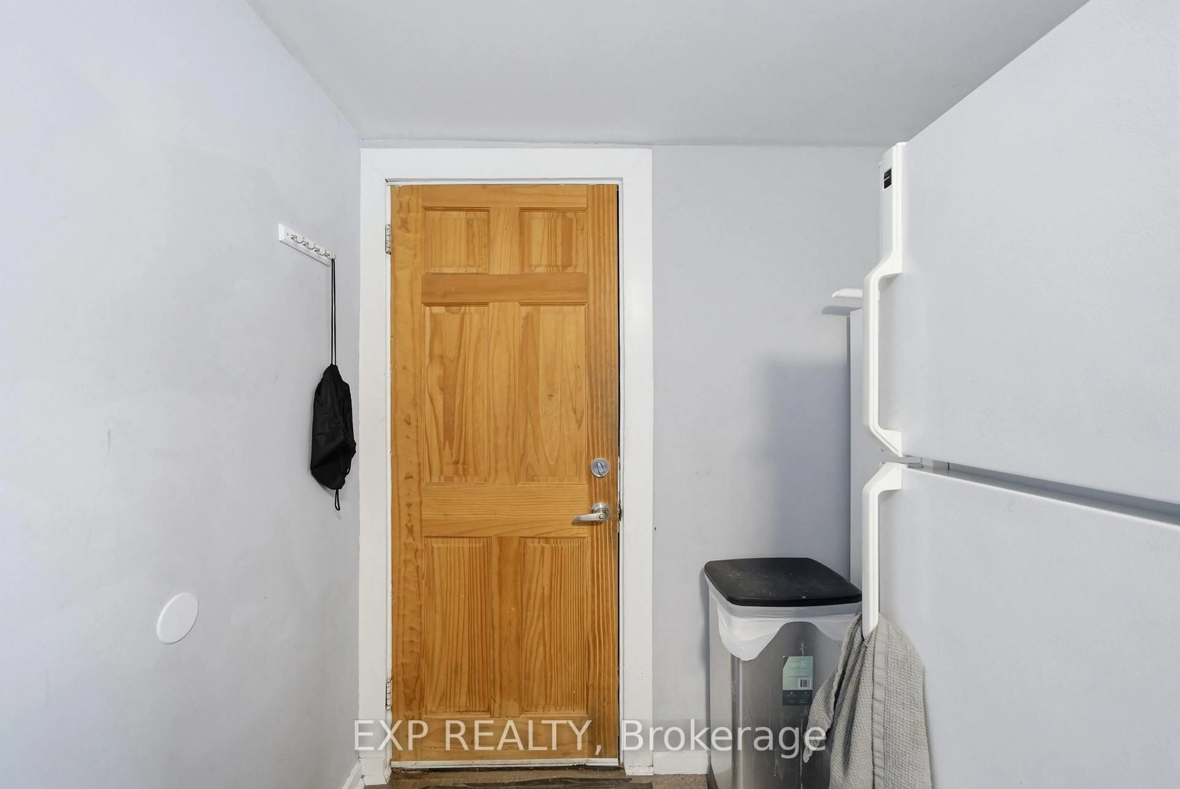 A pic of a room for 35-37 Ontario St, Clarington Ontario L1C 2S4