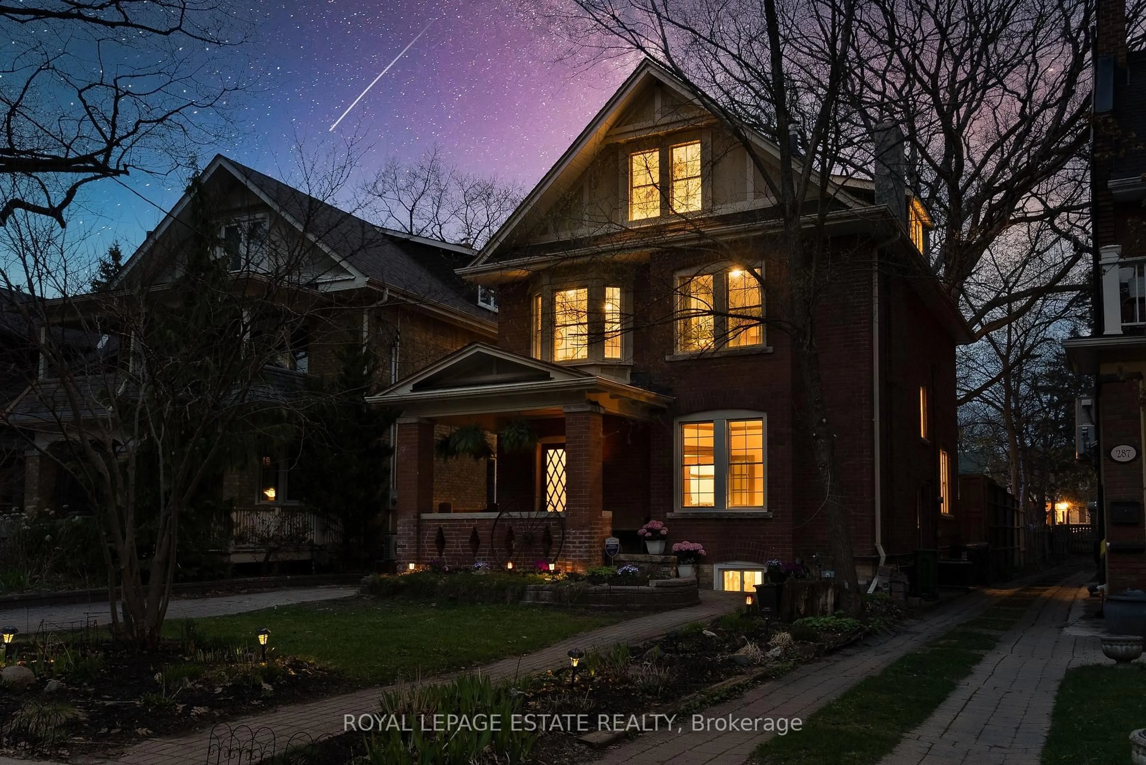 Home with brick exterior material, street for 289 Beech Ave, Toronto Ontario M4E 3J1