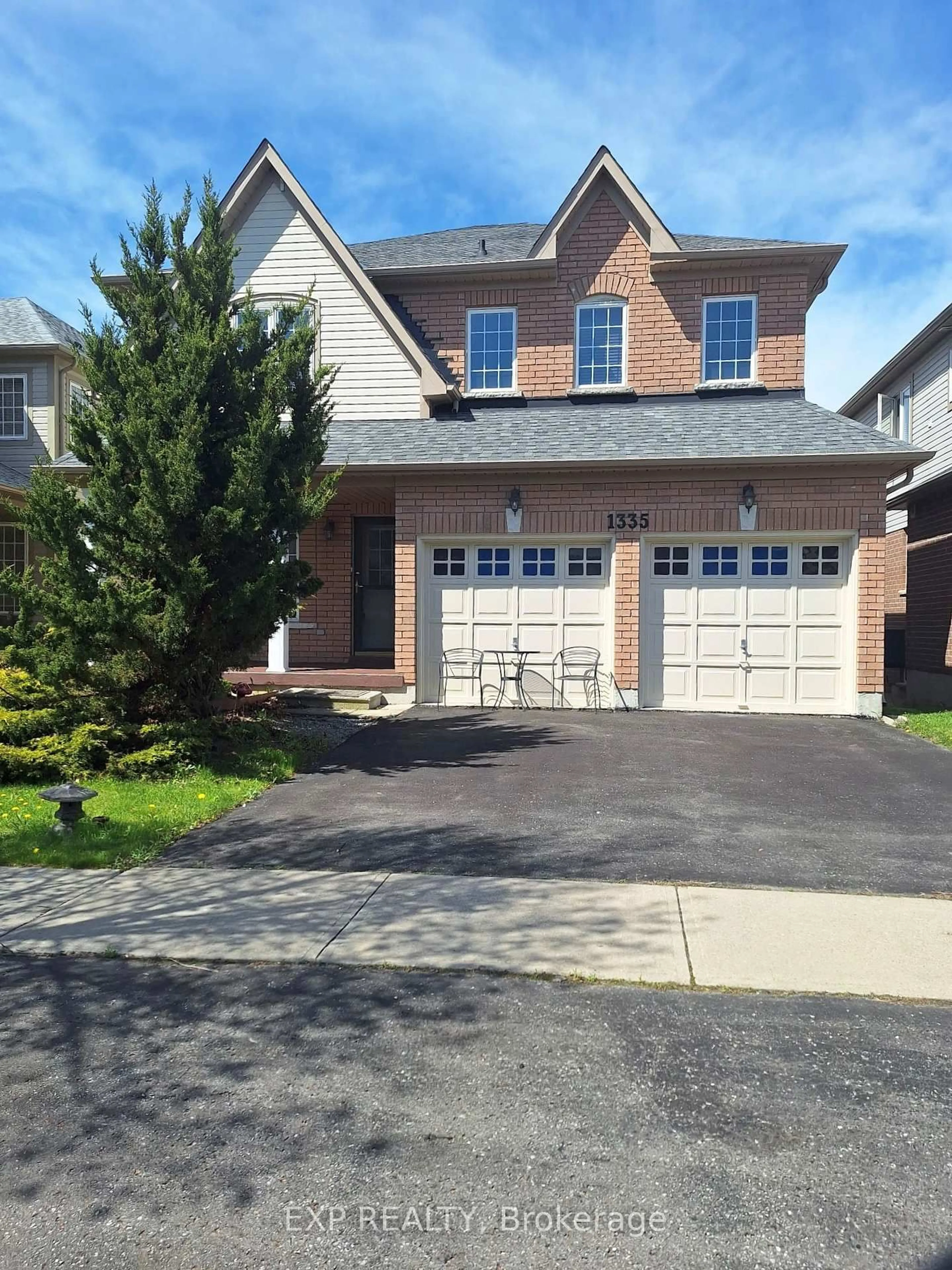 Home with brick exterior material, street for 1335 Langley Circ, Oshawa Ontario L1K 0E2