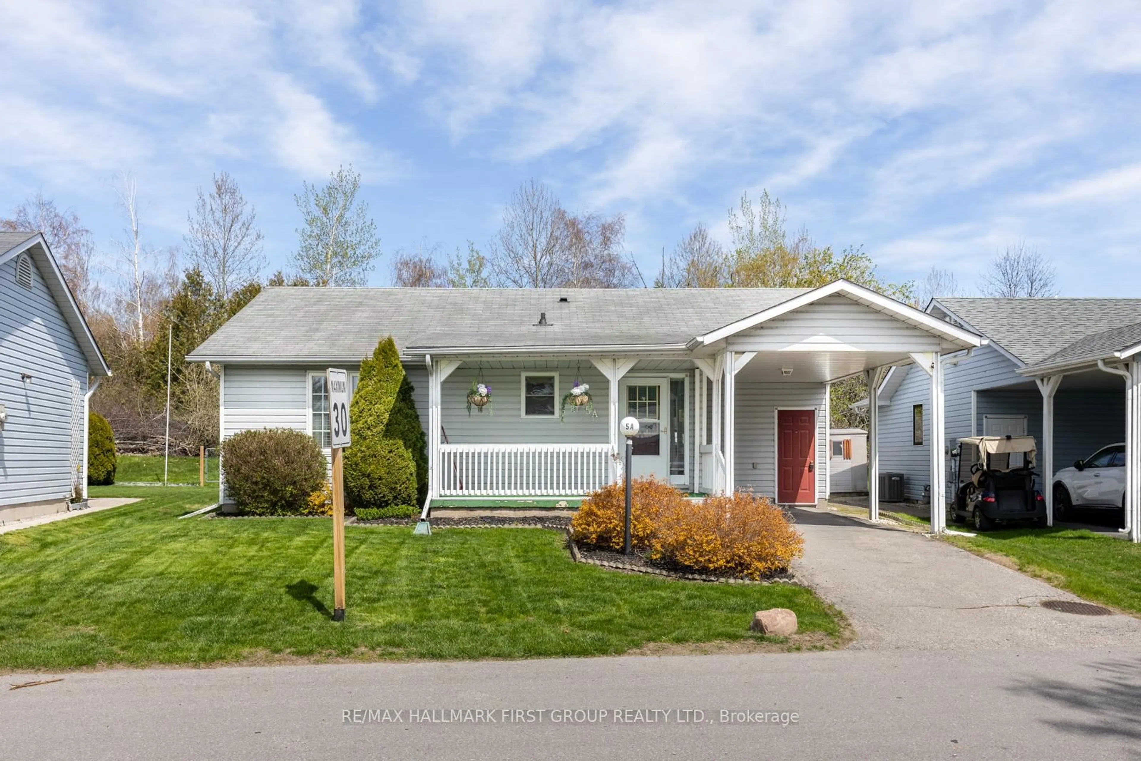 Home with vinyl exterior material, street for 5A Fairway Dr, Clarington Ontario L1B 1B6