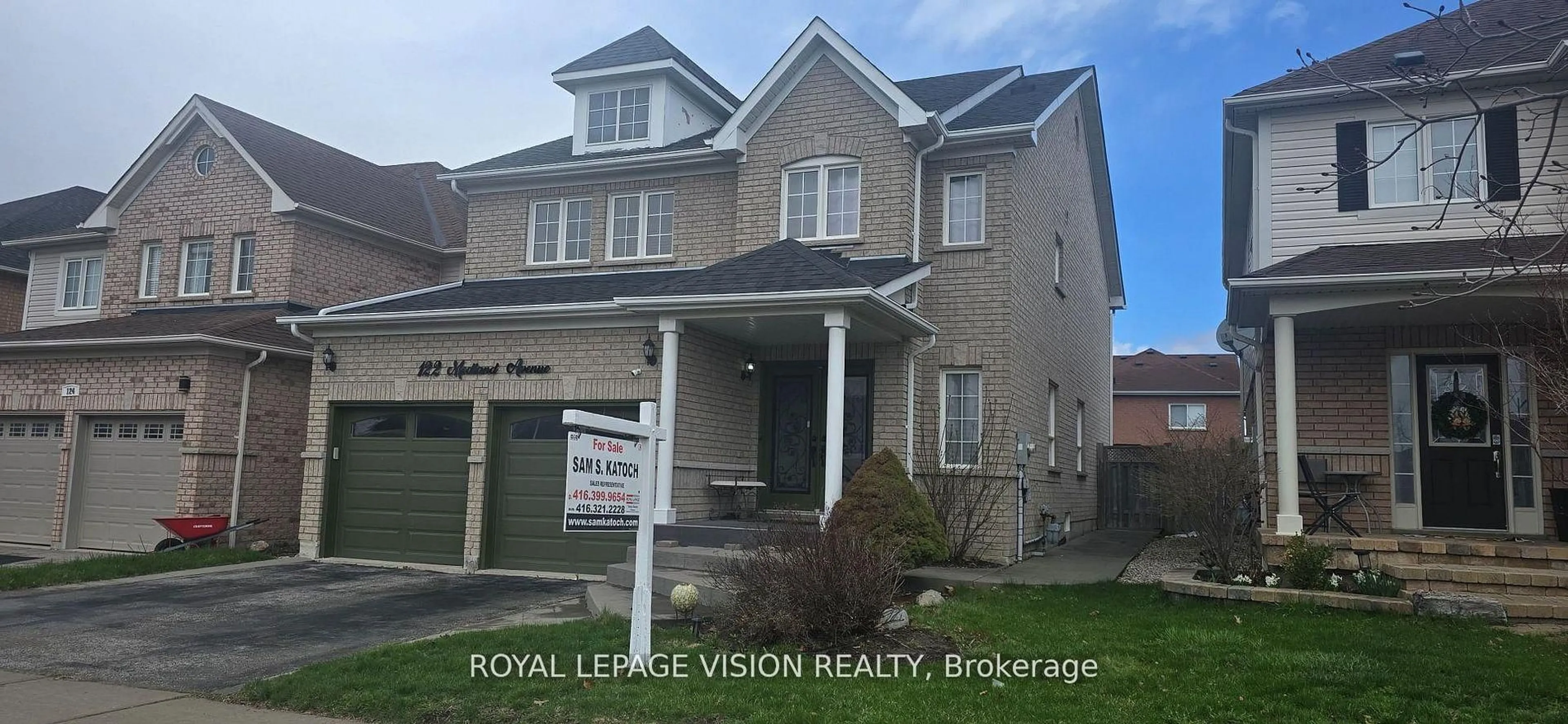 Home with vinyl exterior material, street for 122 Medland Ave, Whitby Ontario L1P 1W7