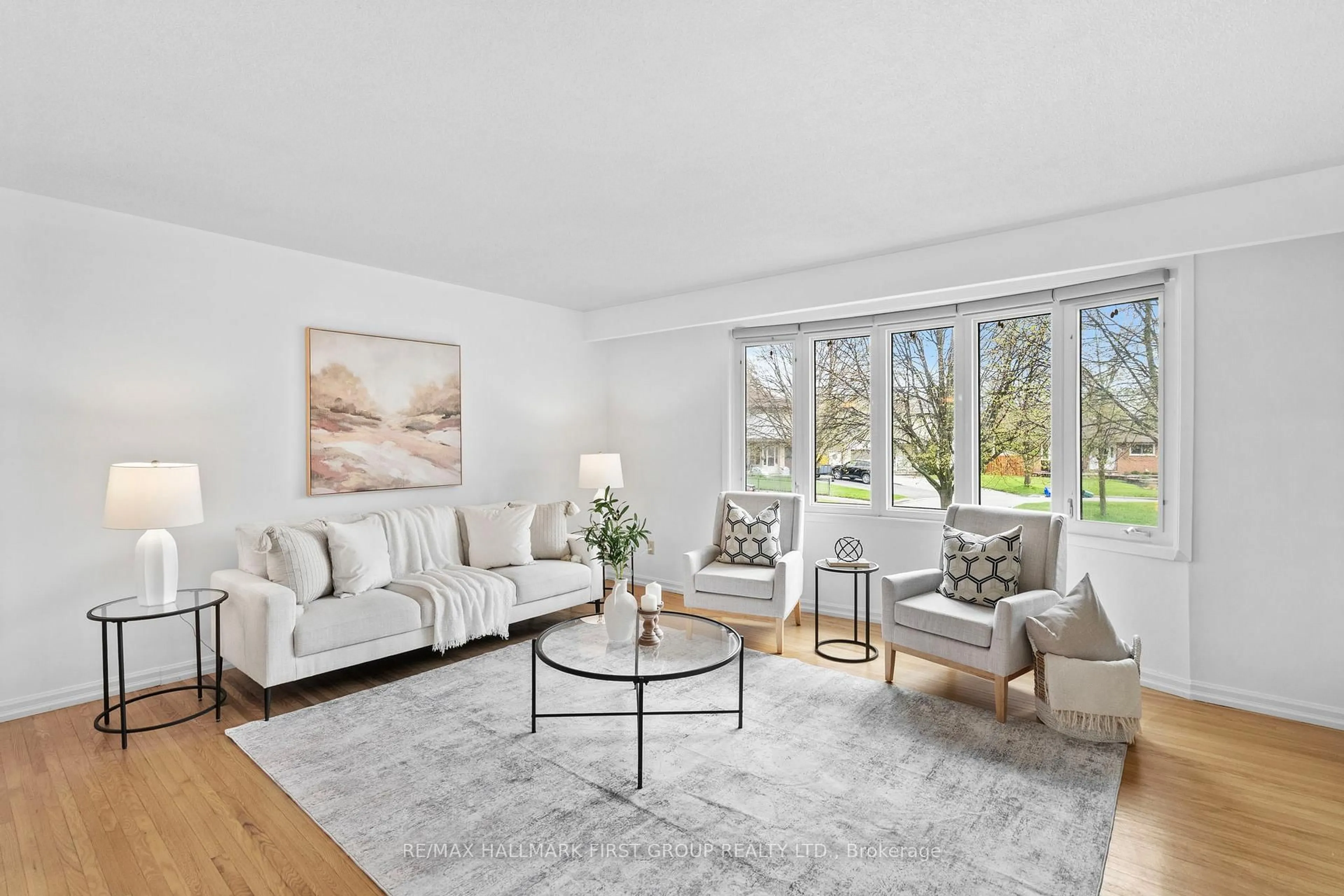 Living room with furniture, unknown for 434 Hackney Crt, Oshawa Ontario L1G 2Y4