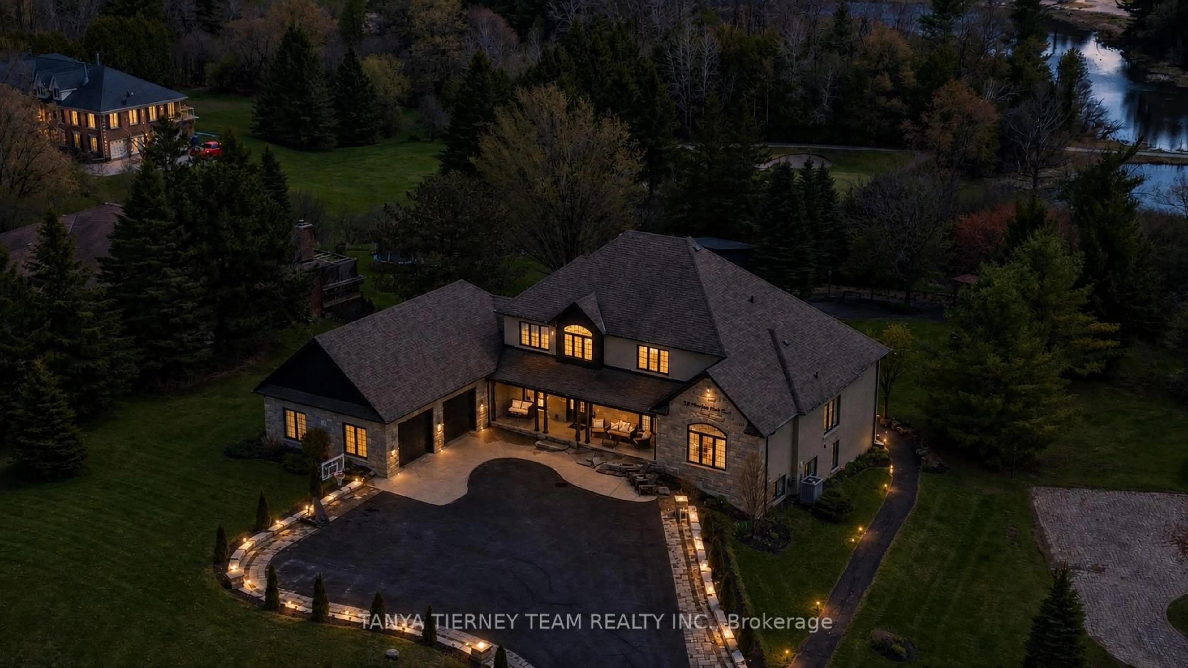 A pic from outside/outdoor area/front of a property/back of a property/a pic from drone, mountain view for 59 Mansfield Park Crt, Scugog Ontario L9L 2B5
