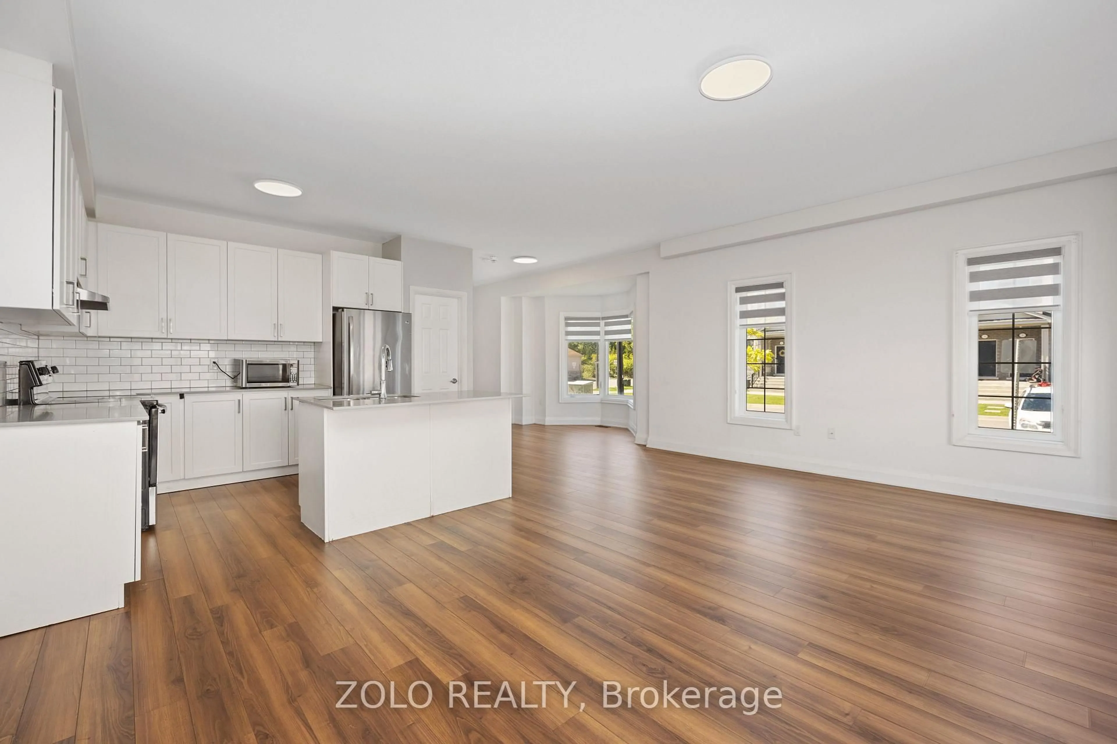 Open concept kitchen, unknown for 37 Prospect Way, Whitby Ontario L1N 0L4