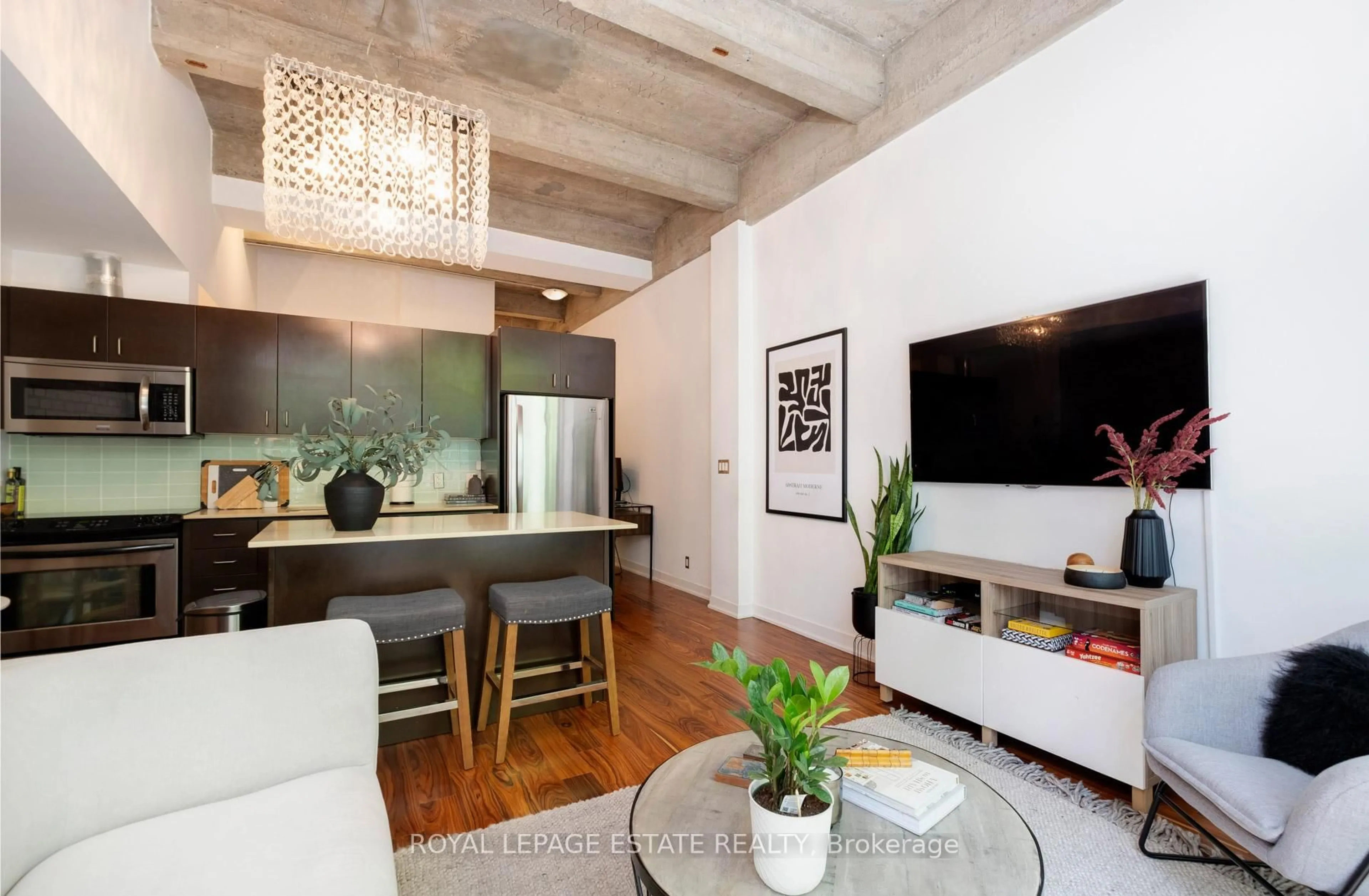 Unknown for 201 Carlaw Ave #142, Toronto Ontario M4M 2S3