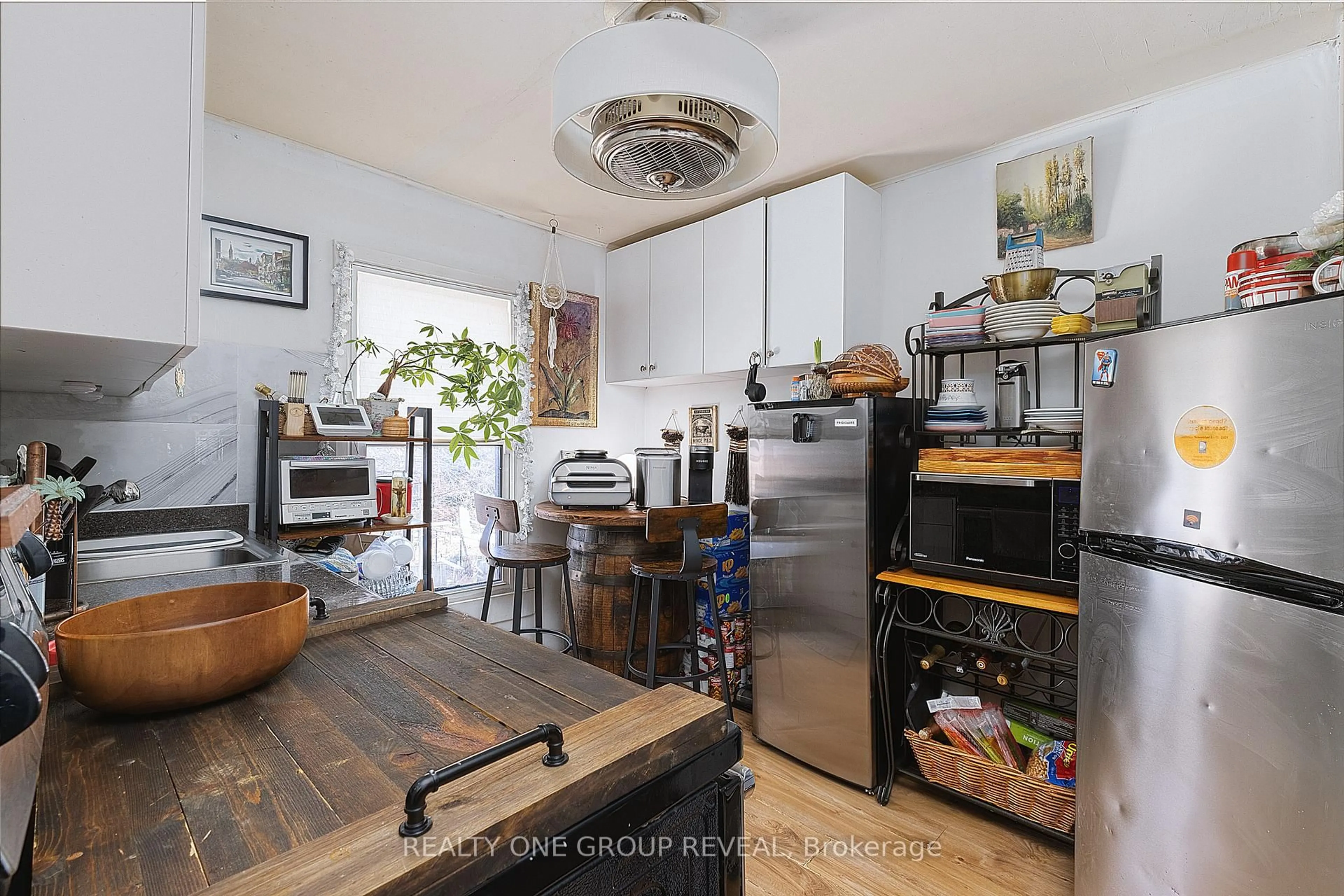Unknown for 275 Jarvis St, Oshawa Ontario L1G 5K8