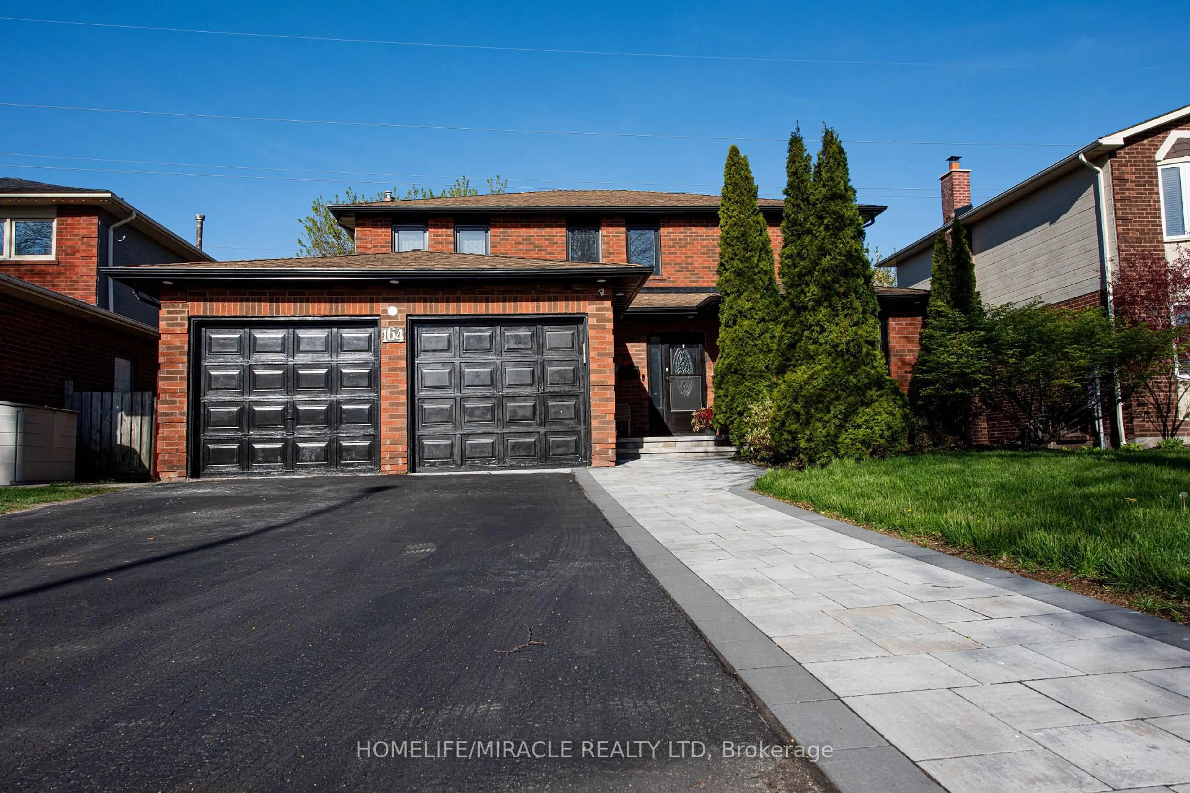 Home with brick exterior material, street for 164 Melissa Cres, Whitby Ontario L1N 8G5
