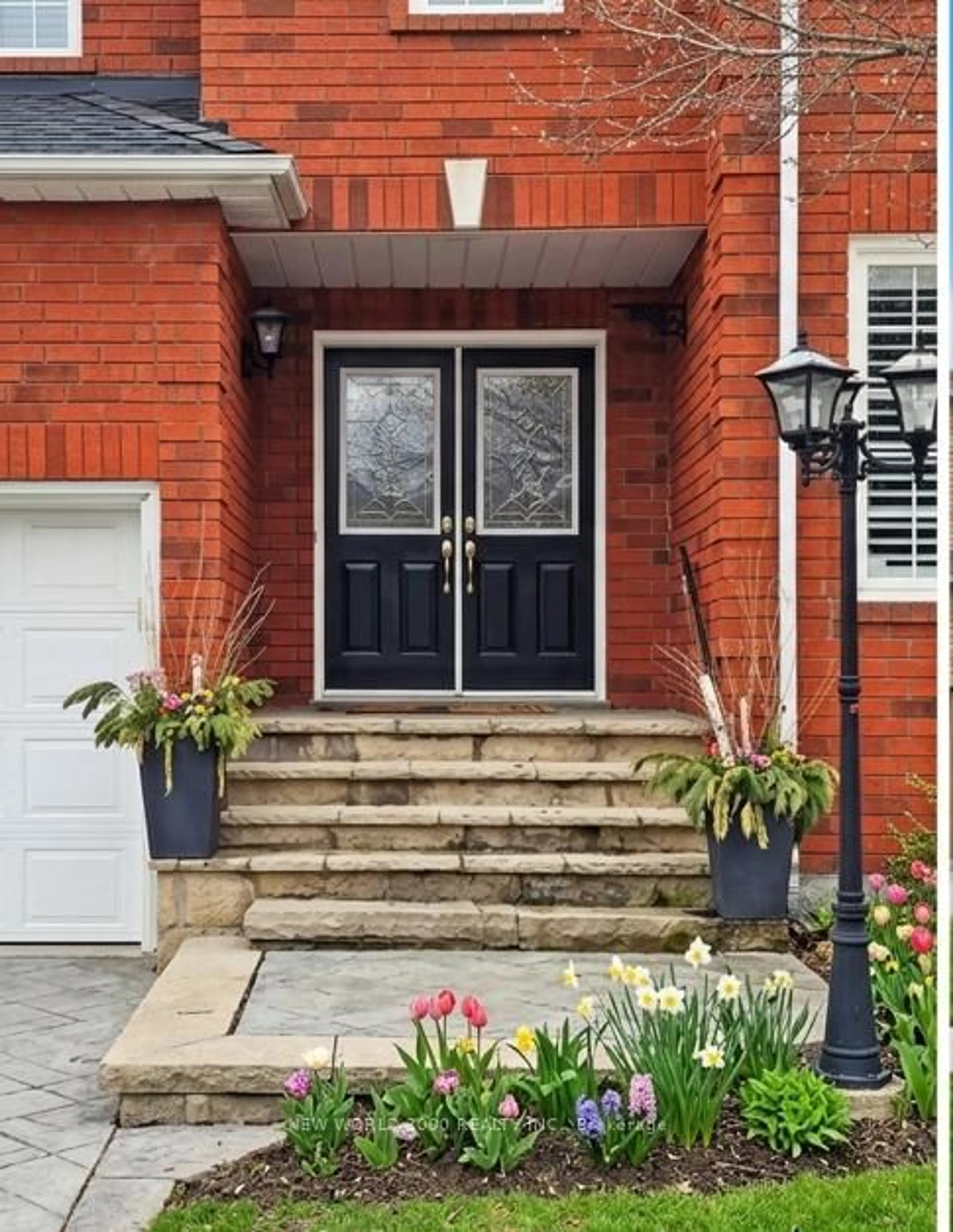 Home with brick exterior material, street for 7 Finnegan Pl, Whitby Ontario L1R 2G2