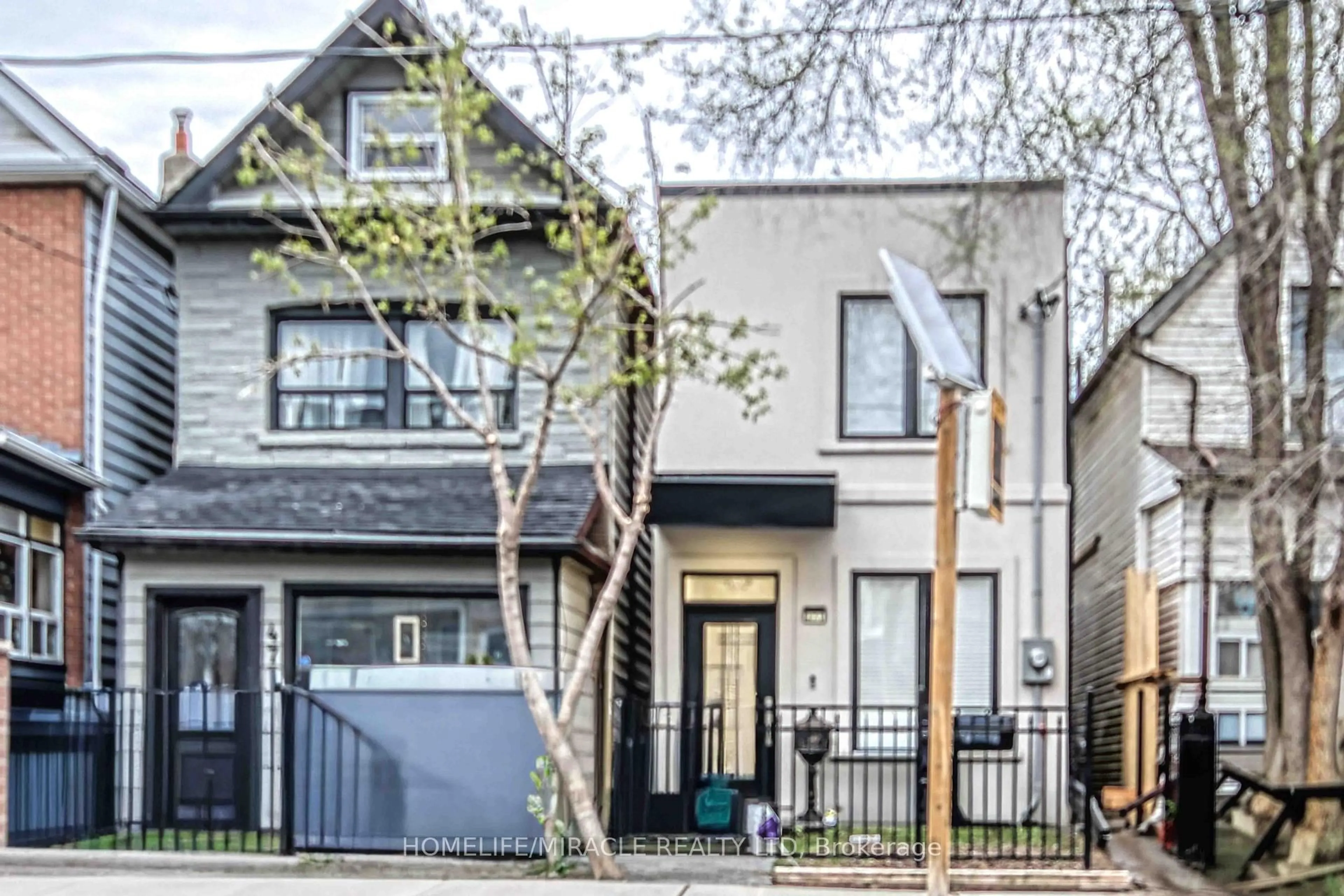Unknown for 471 Jones Ave, Toronto Ontario M4J 3G7