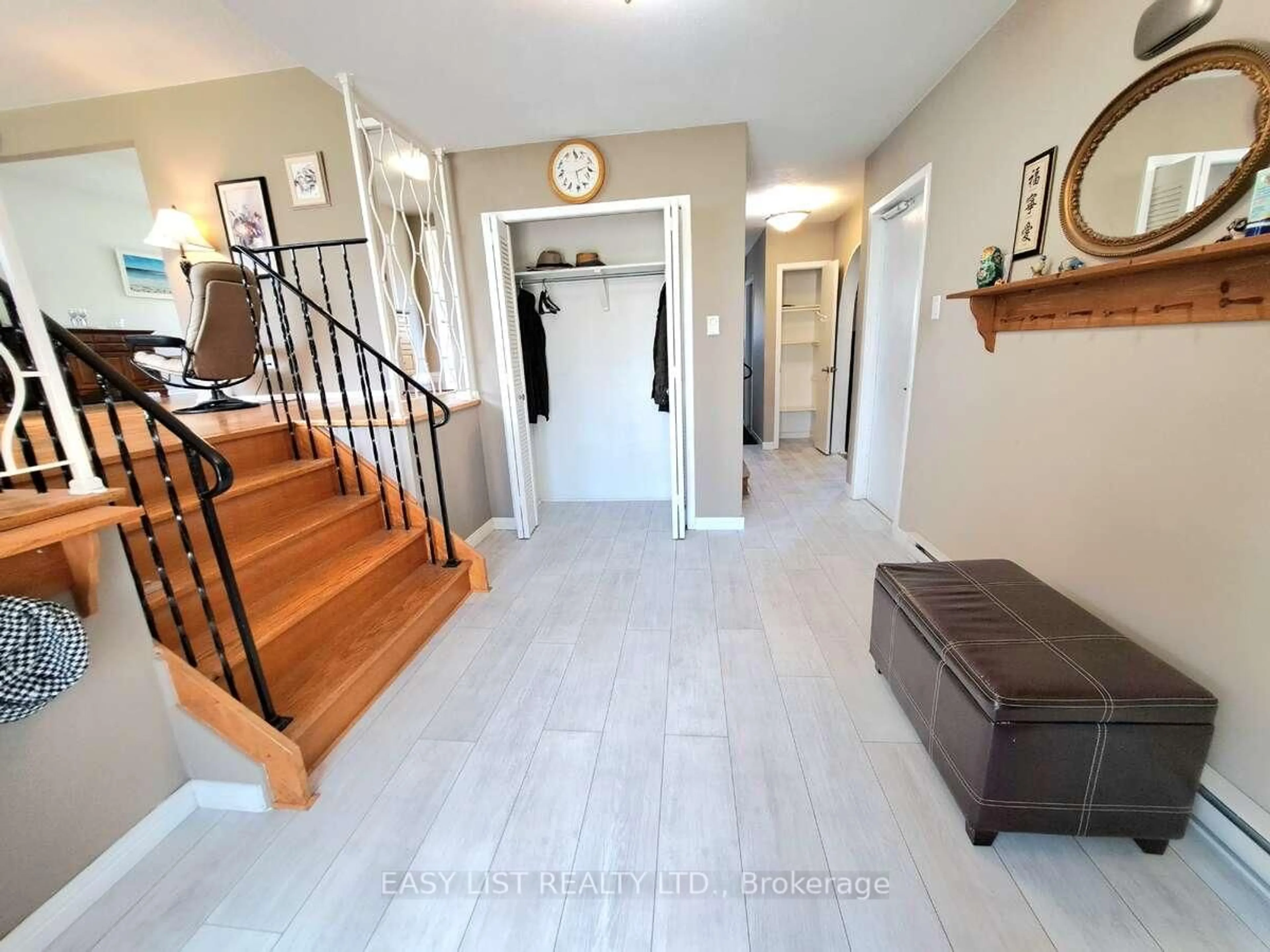 Unknown for 1035 Oshawa Blvd, Oshawa Ontario L1G 5V7