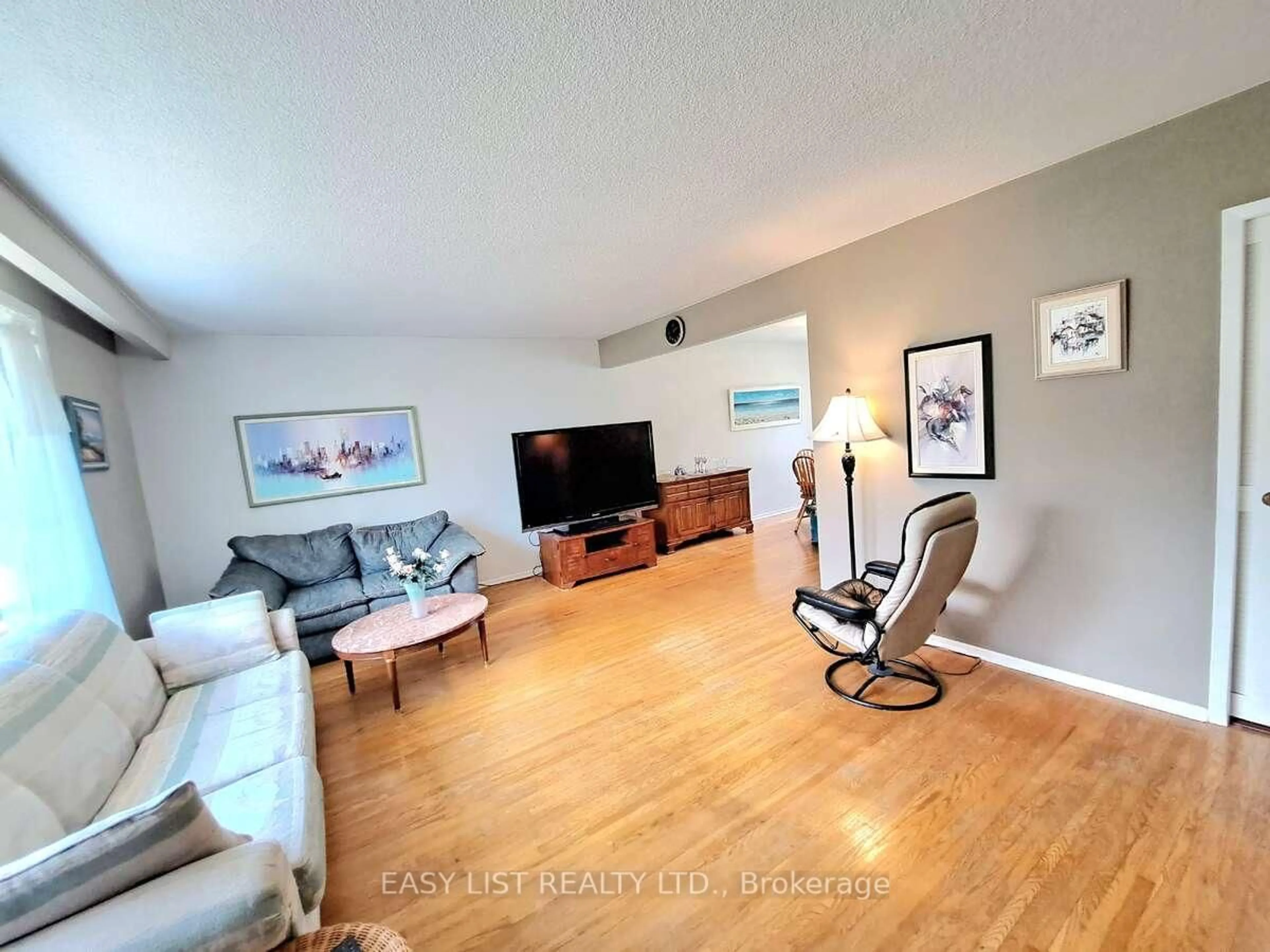 Unknown for 1035 Oshawa Blvd, Oshawa Ontario L1G 5V7