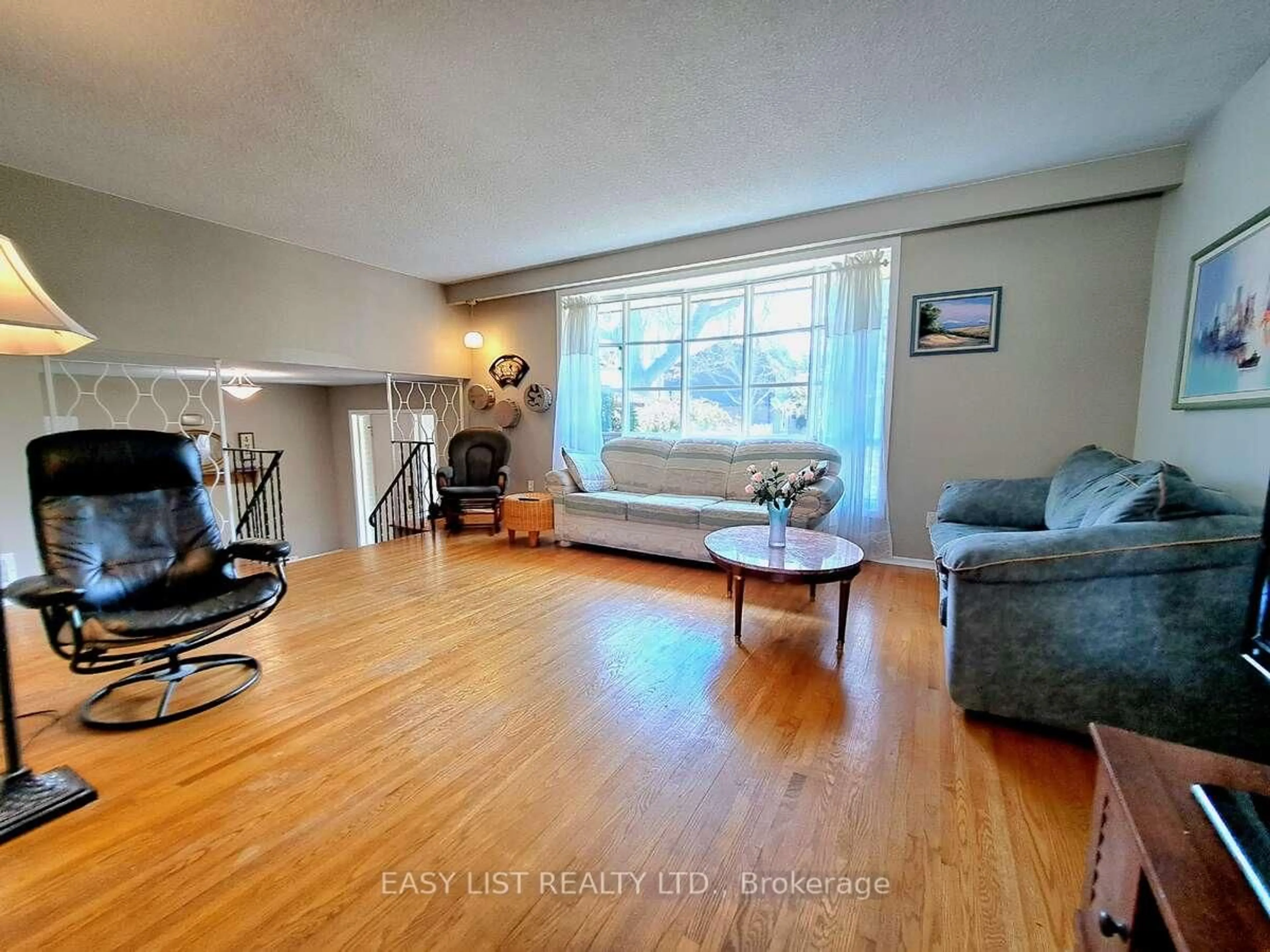 Unknown for 1035 Oshawa Blvd, Oshawa Ontario L1G 5V7