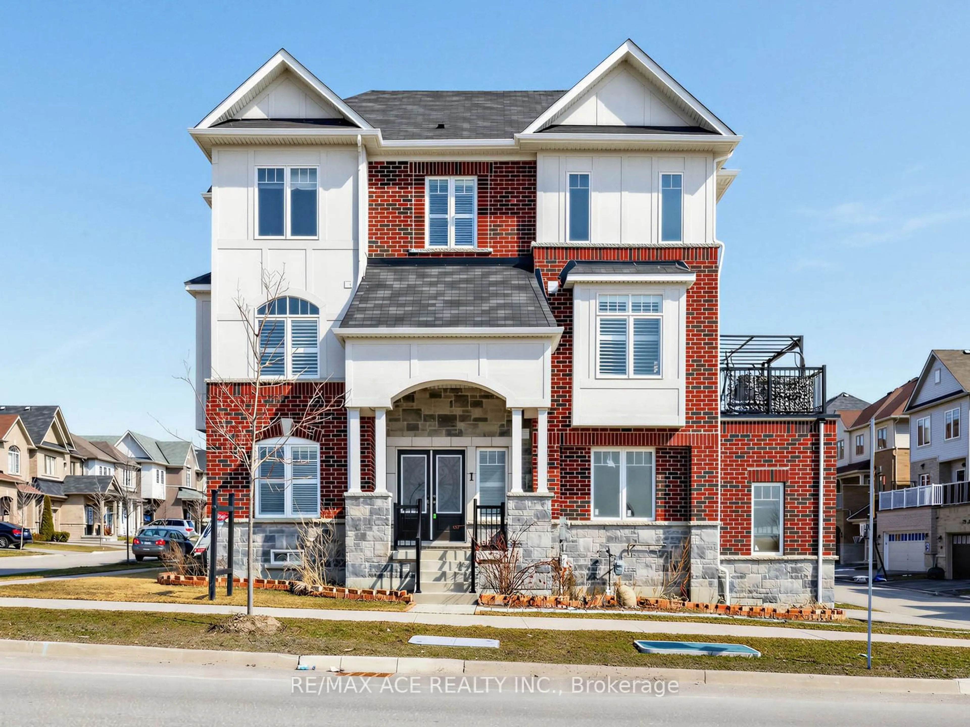 Unknown for 1 Mortlock St, Ajax Ontario L1Z 0T1