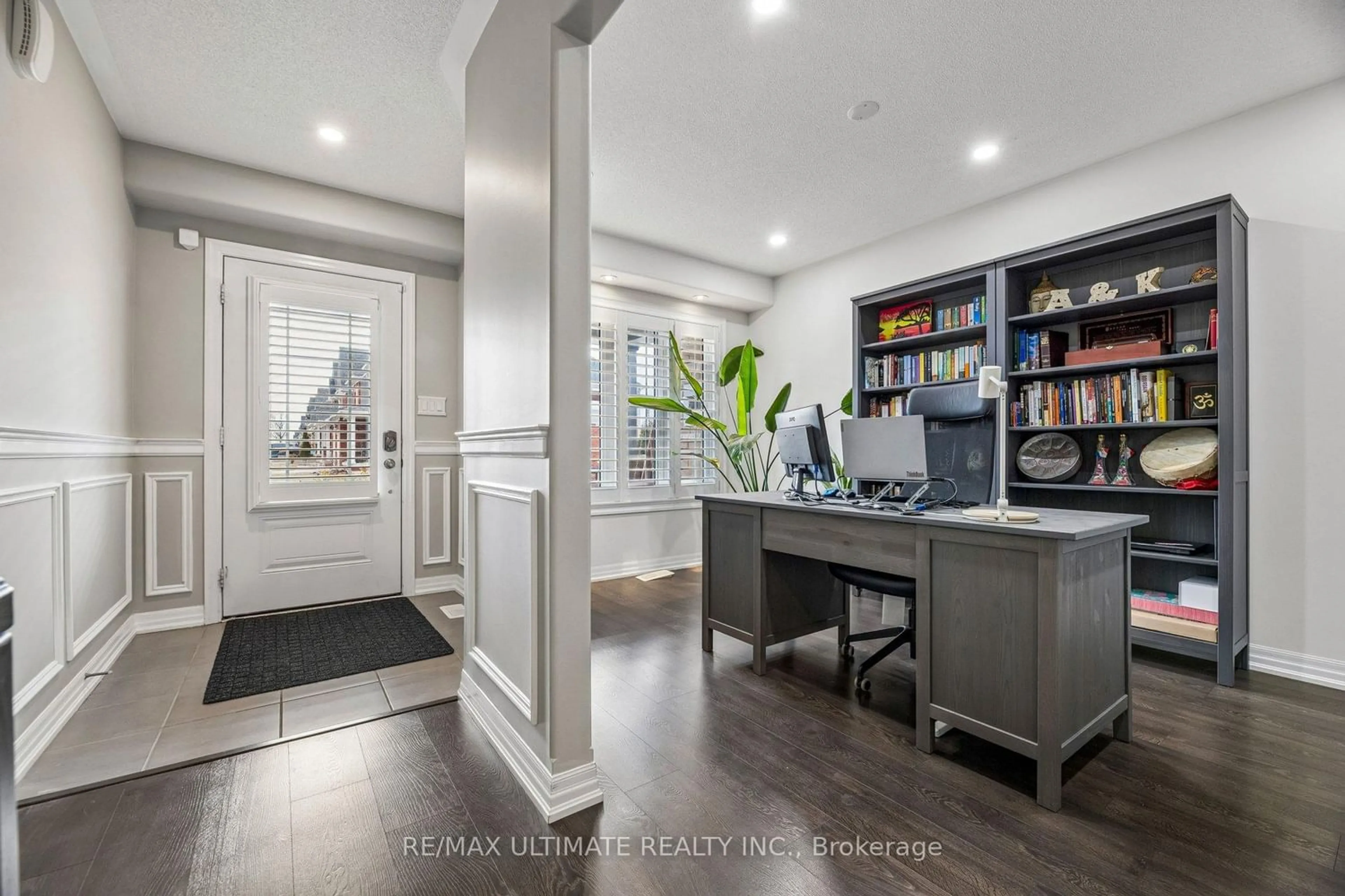 Open concept kitchen, ceramic/tile floor for 1825 Silverstone Cres, Oshawa Ontario L1K 0V6