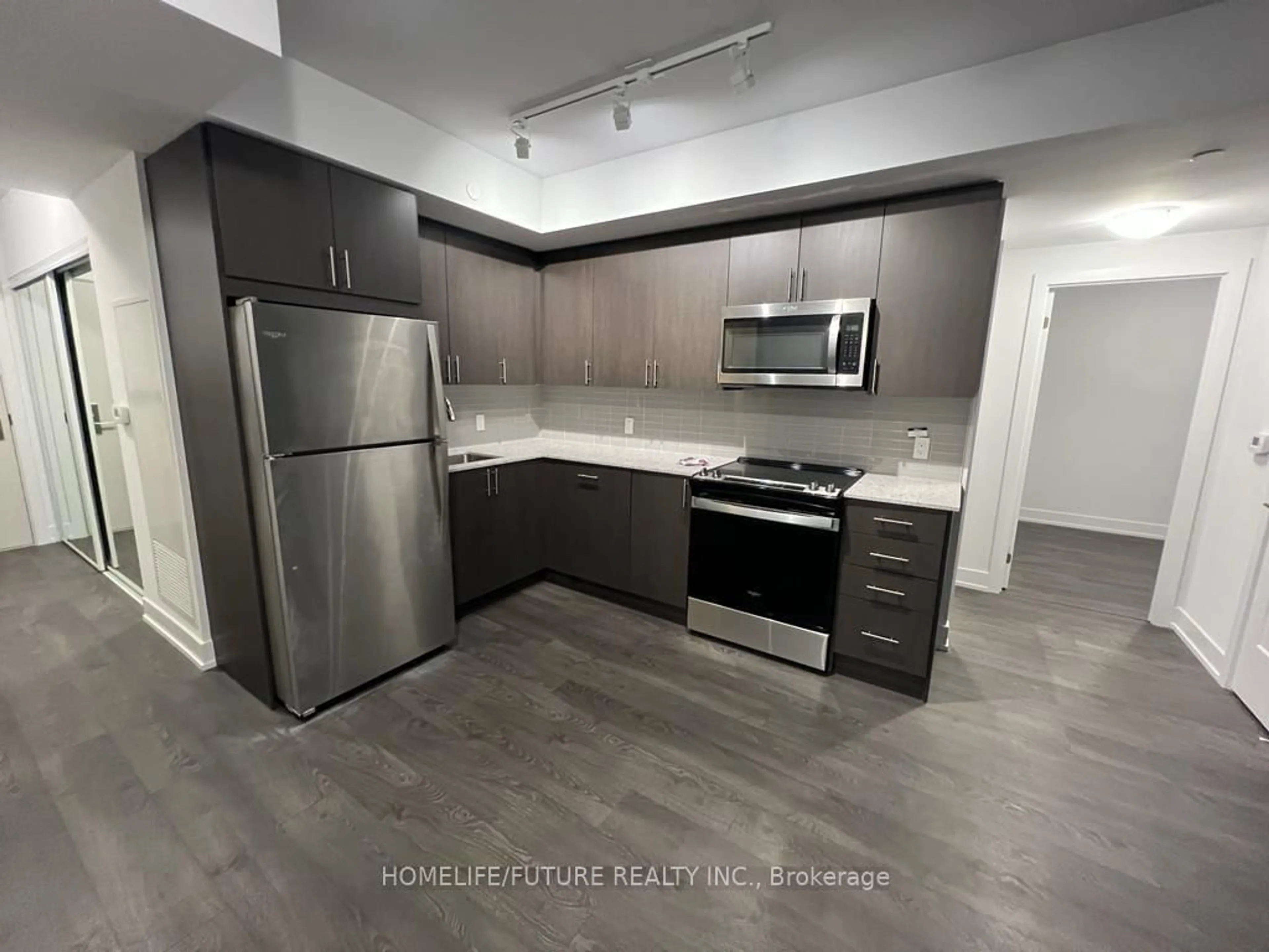 Standard kitchen, unknown for 2550 Simcoe St #1116, Oshawa Ontario L1L 0R5
