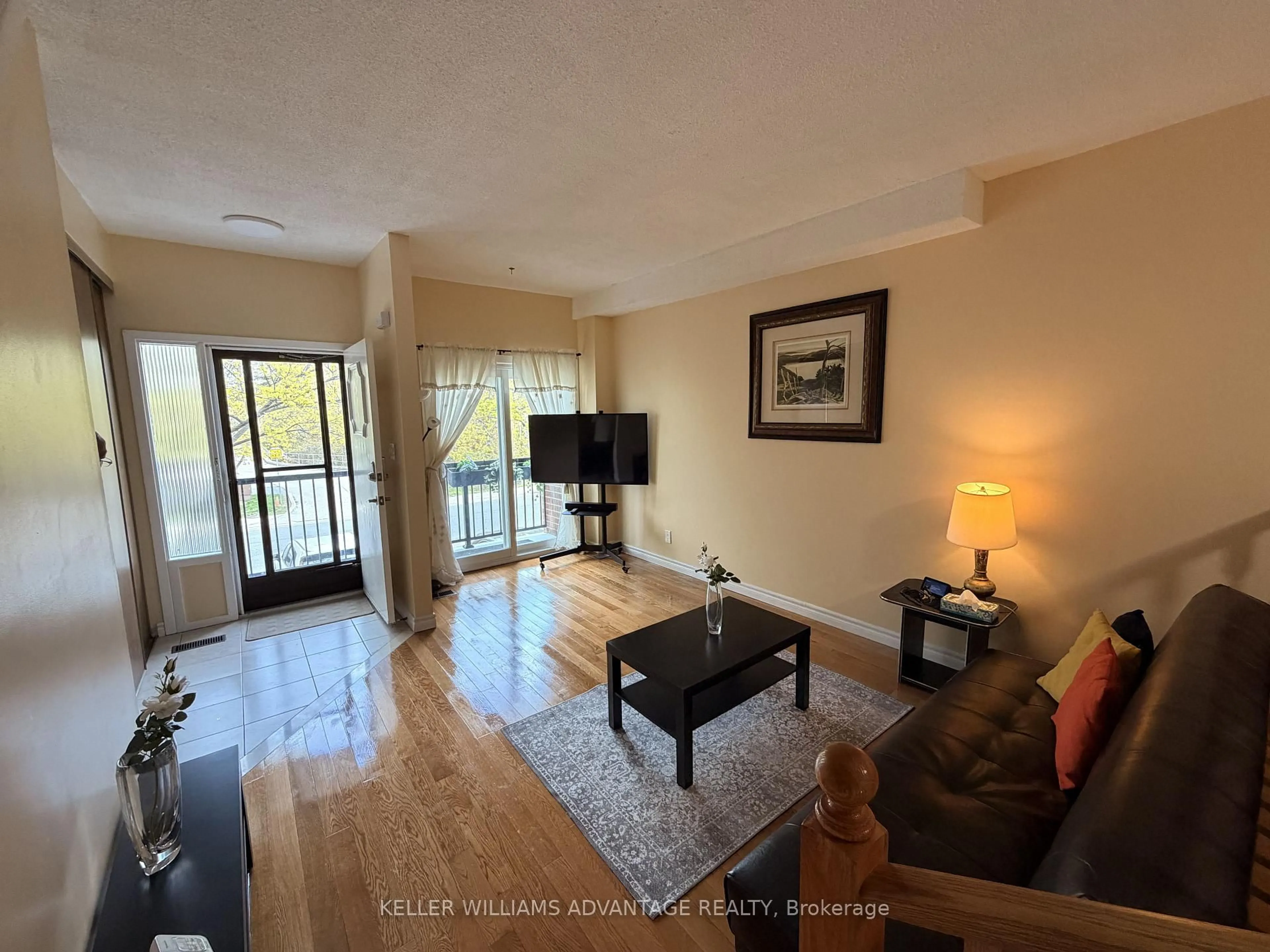 Living room with furniture, unknown for 174 Homestead Rd, Toronto Ontario M1E 3S2