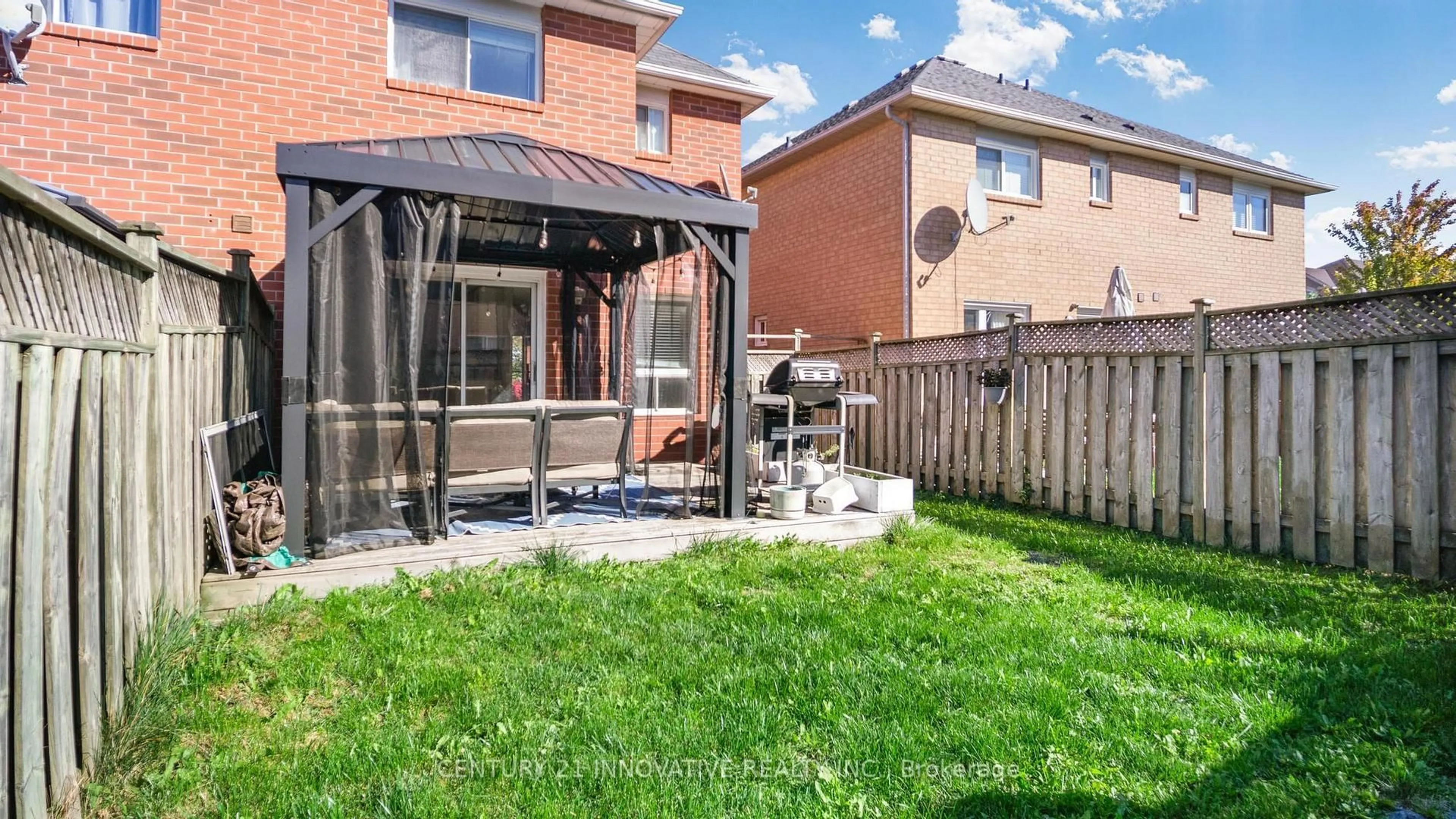 Patio, street for 1730 Silver Maple Dr, Pickering Ontario L1V 6X9