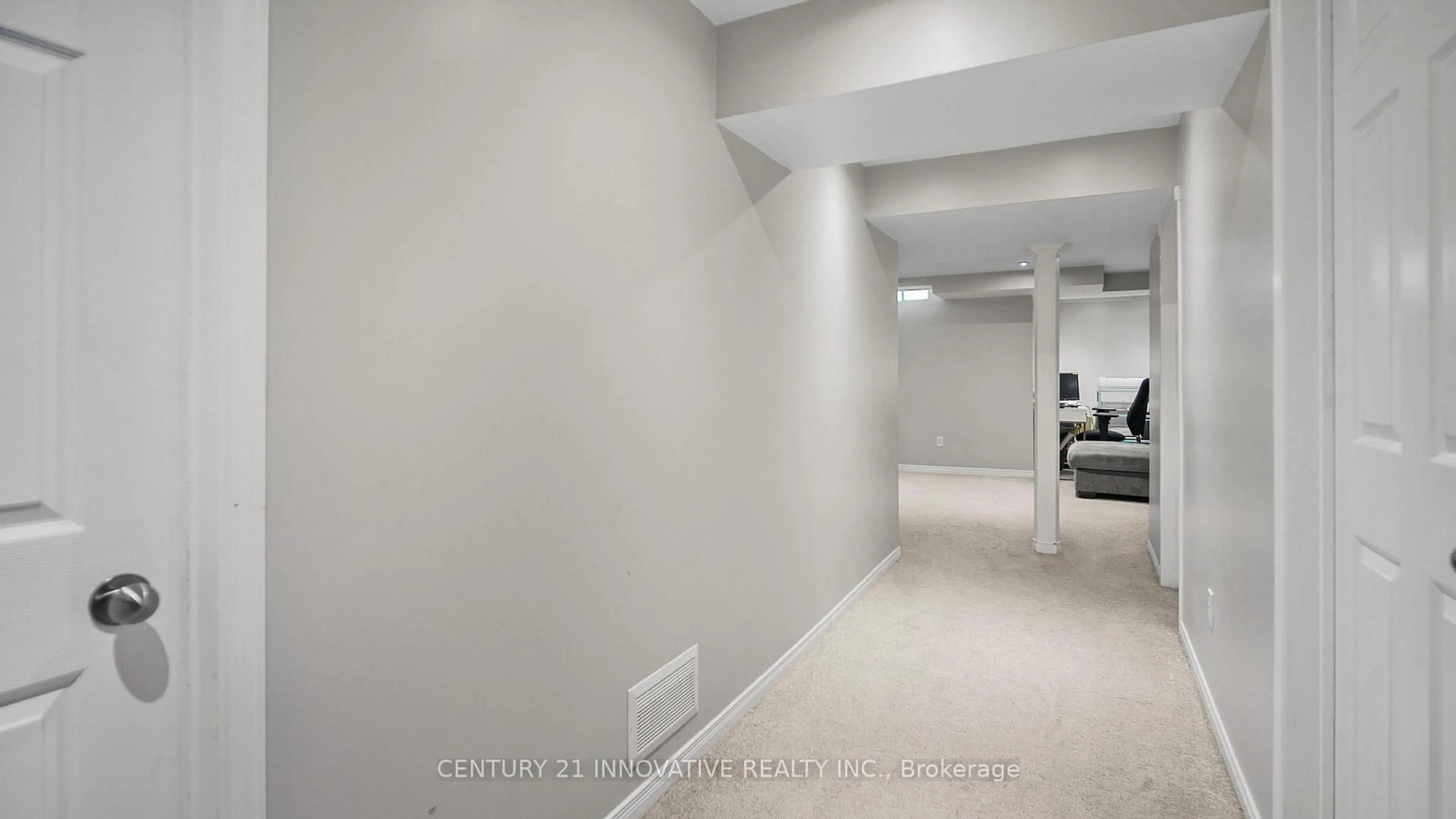 A pic of a room for 1730 Silver Maple Dr, Pickering Ontario L1V 6X9