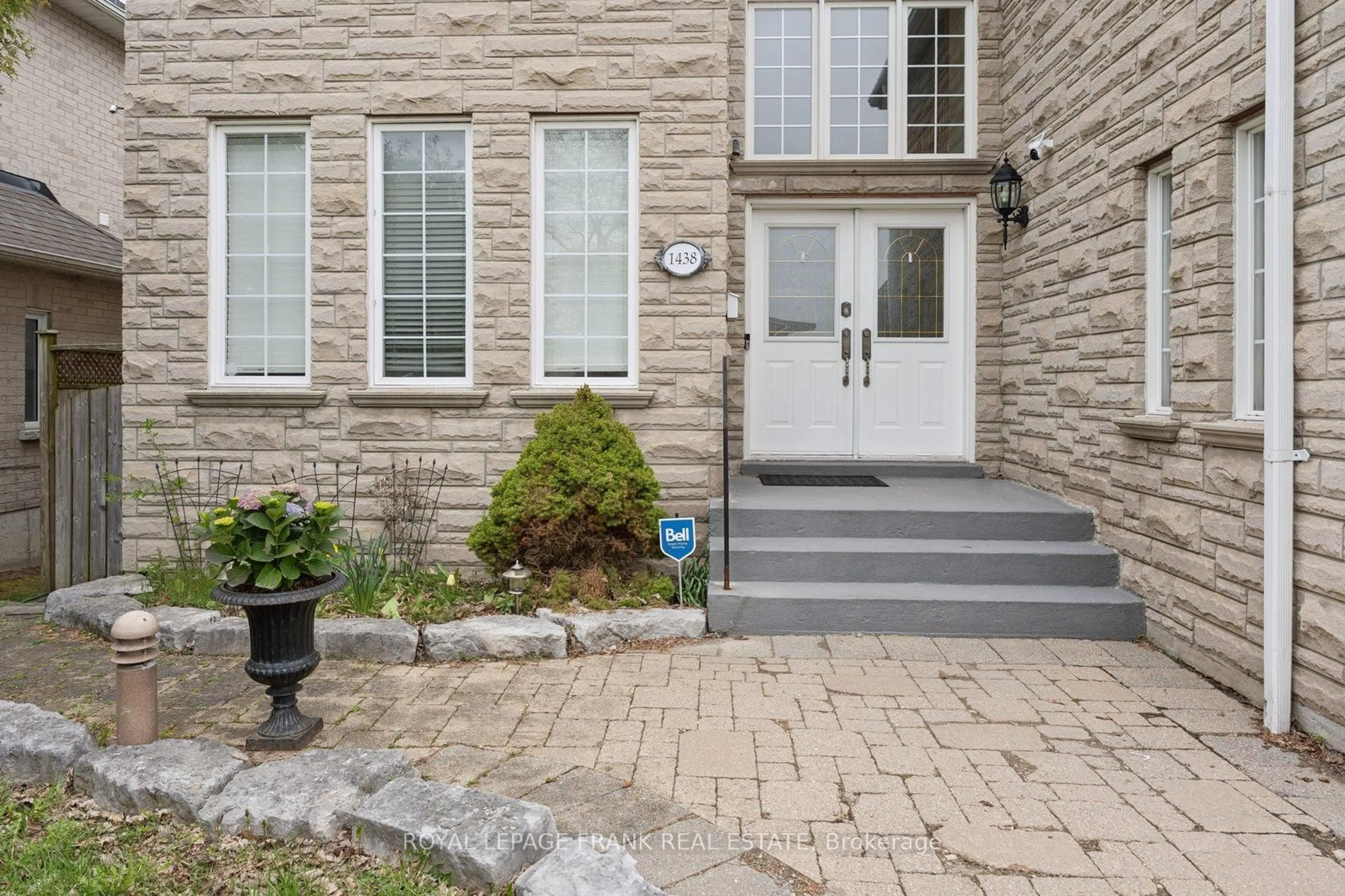 Unknown for 1438 Rosebank Rd, Pickering Ontario L1V 1P4
