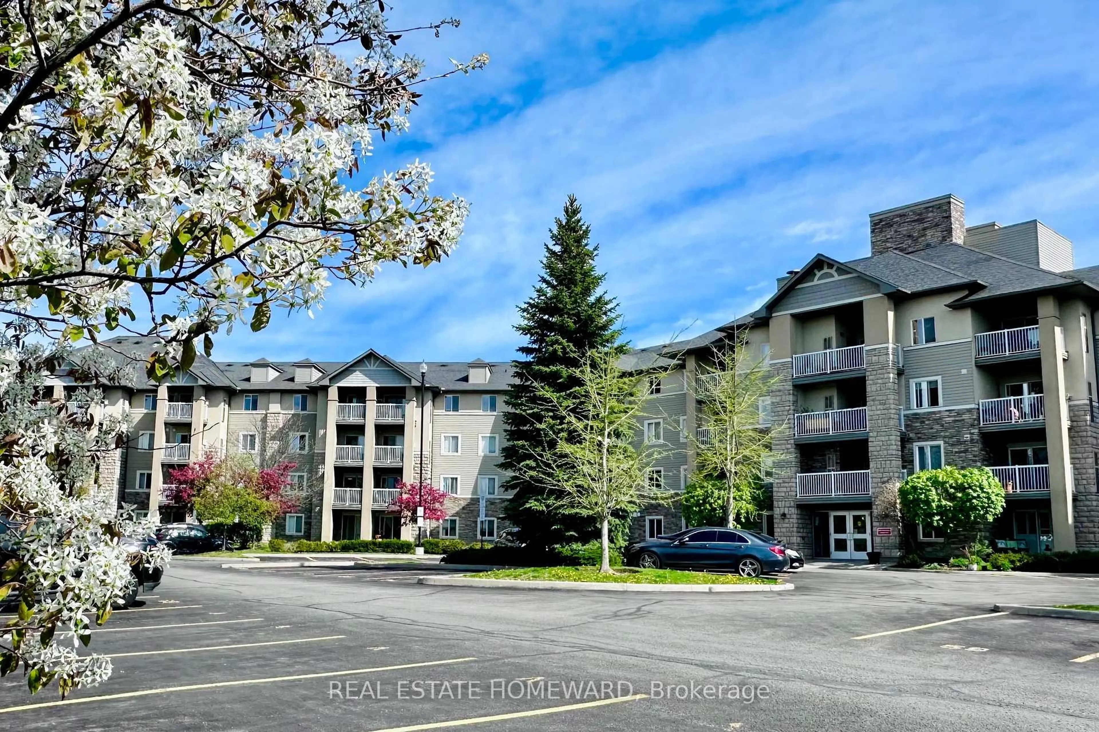 A pic from outside/outdoor area/front of a property/back of a property/a pic from drone, mountain view for 684 Warden Ave #416, Toronto Ontario M1L 4W4