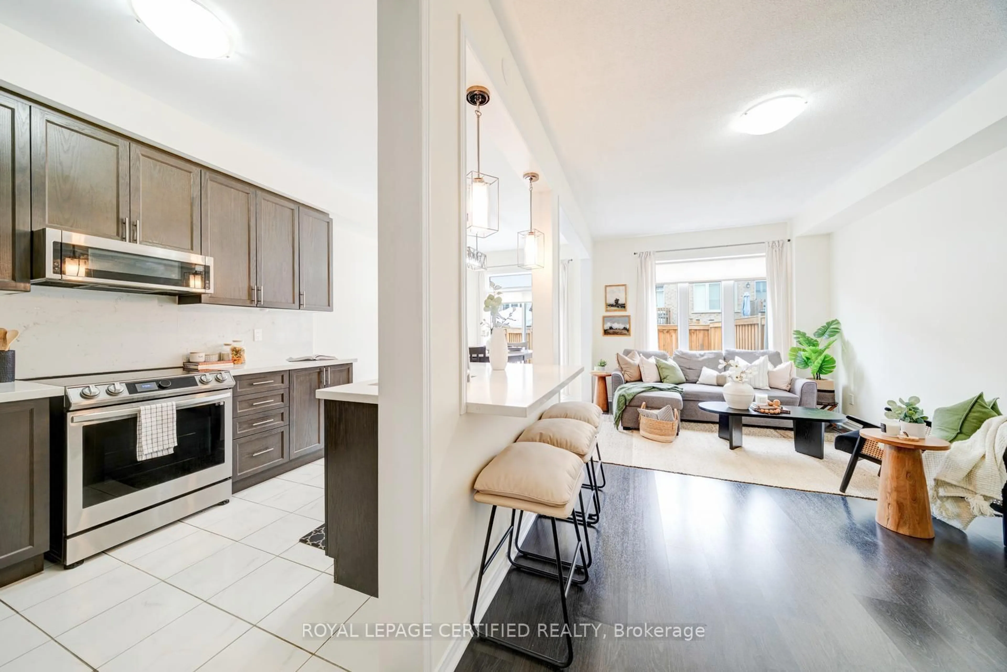 Open concept kitchen, ceramic/tile floor for 71 Rimrock. Cres, Whitby Ontario L1N 0E5