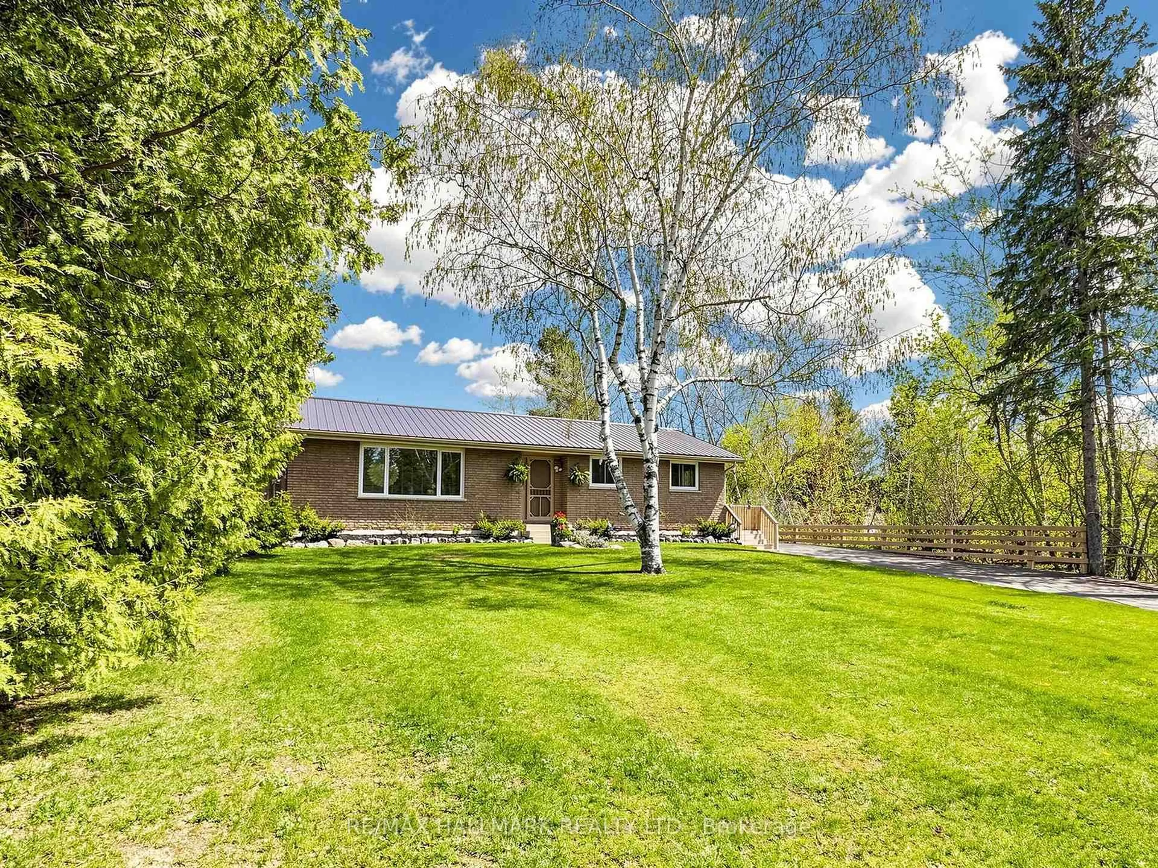A pic from outside/outdoor area/front of a property/back of a property/a pic from drone, water/lake/river/ocean view for 191 Summit Dr, Scugog Ontario L0B 1E0