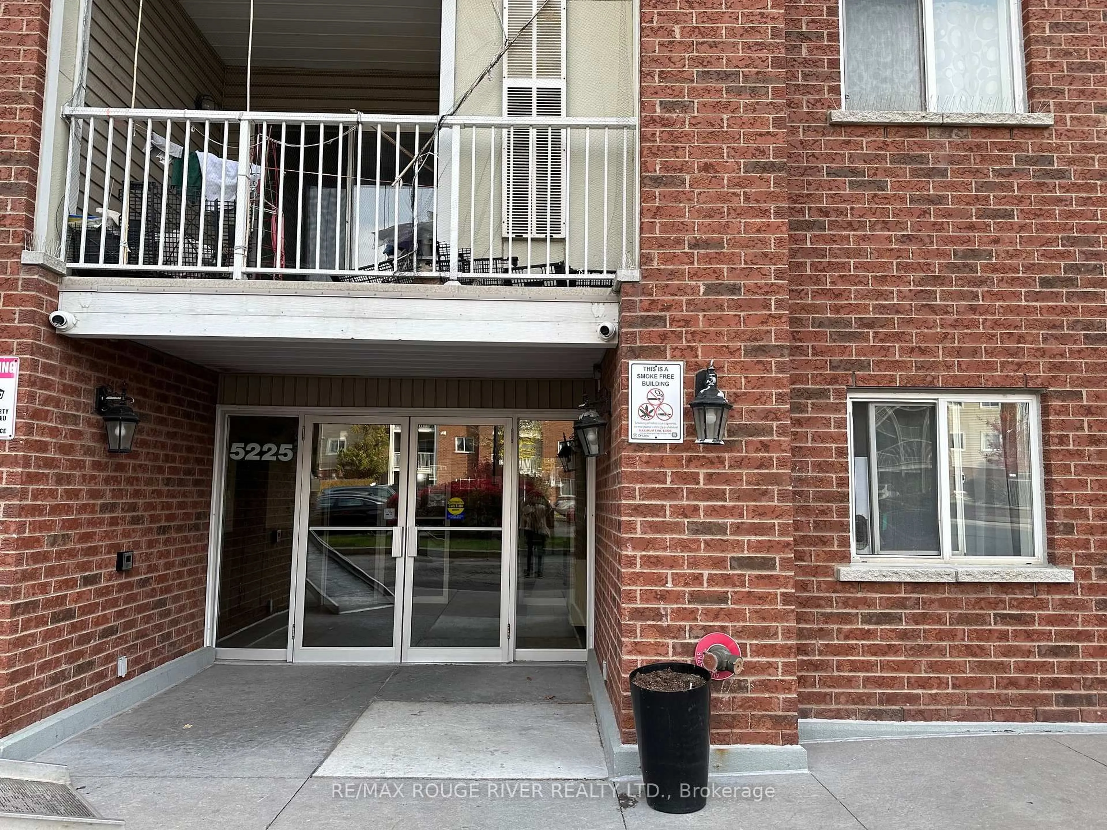 Unknown for 5225 Finch Ave #424, Toronto Ontario M1S 5W8
