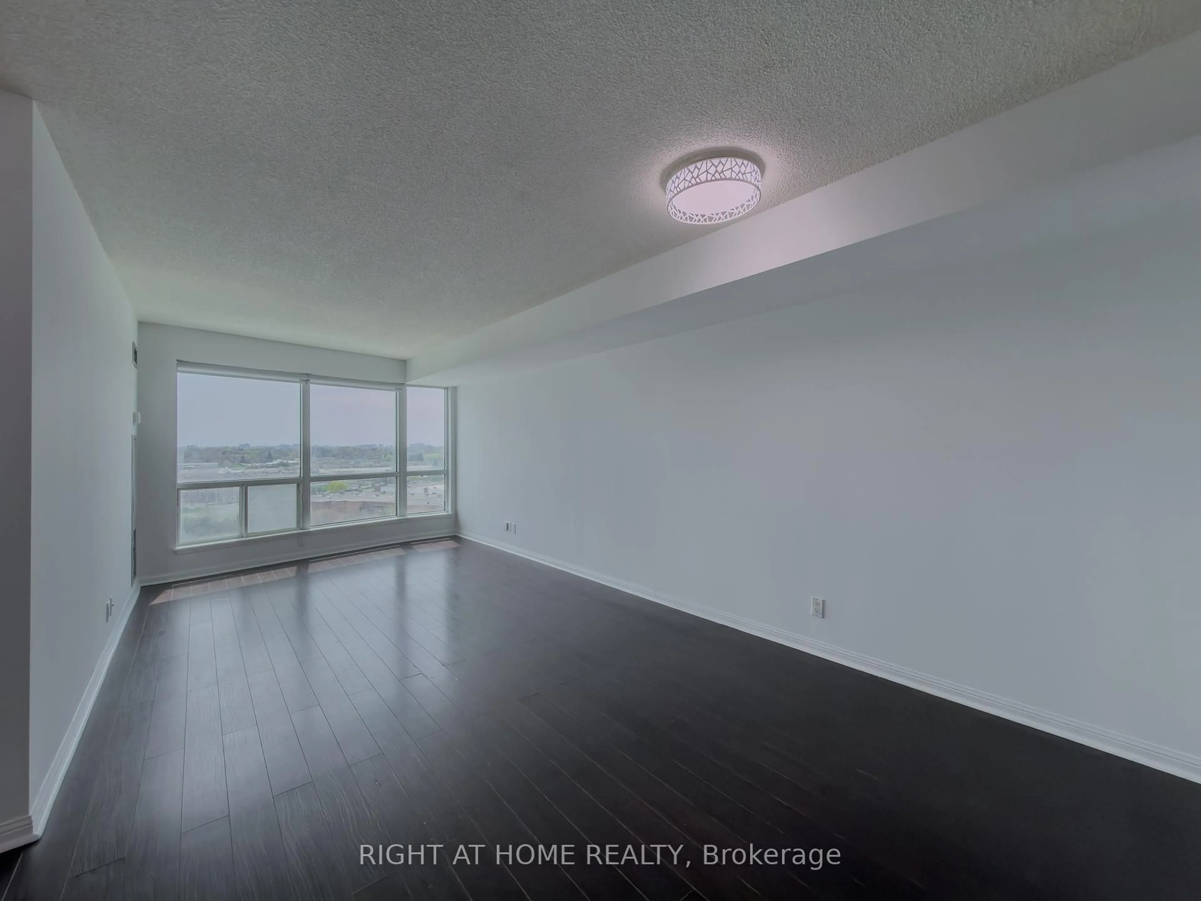 A pic of a room for 8 Lee Centre Dr #1008, Toronto Ontario M1H 3H8