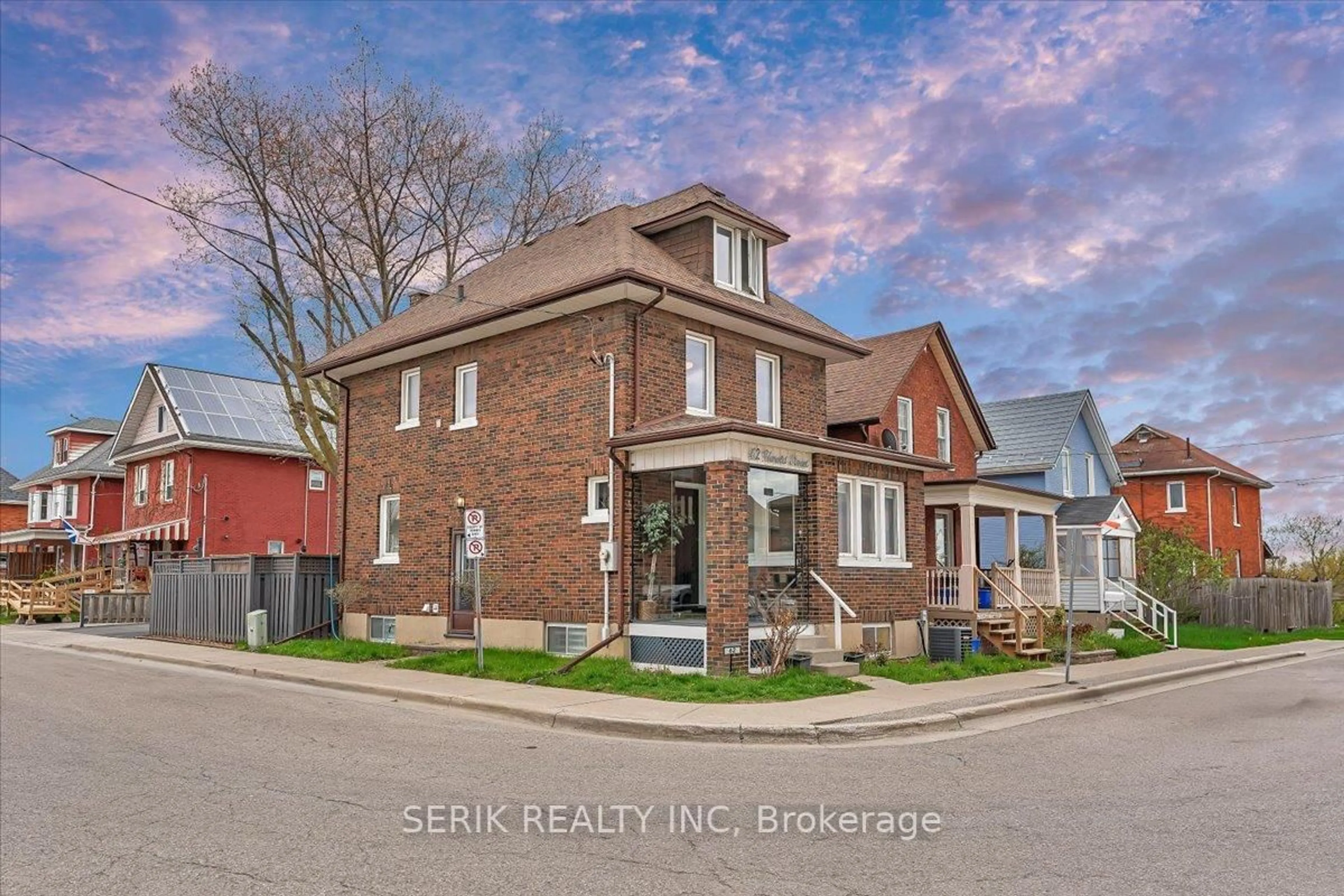 Home with brick exterior material, street for 62 Harold St, Oshawa Ontario L1H 4Y3