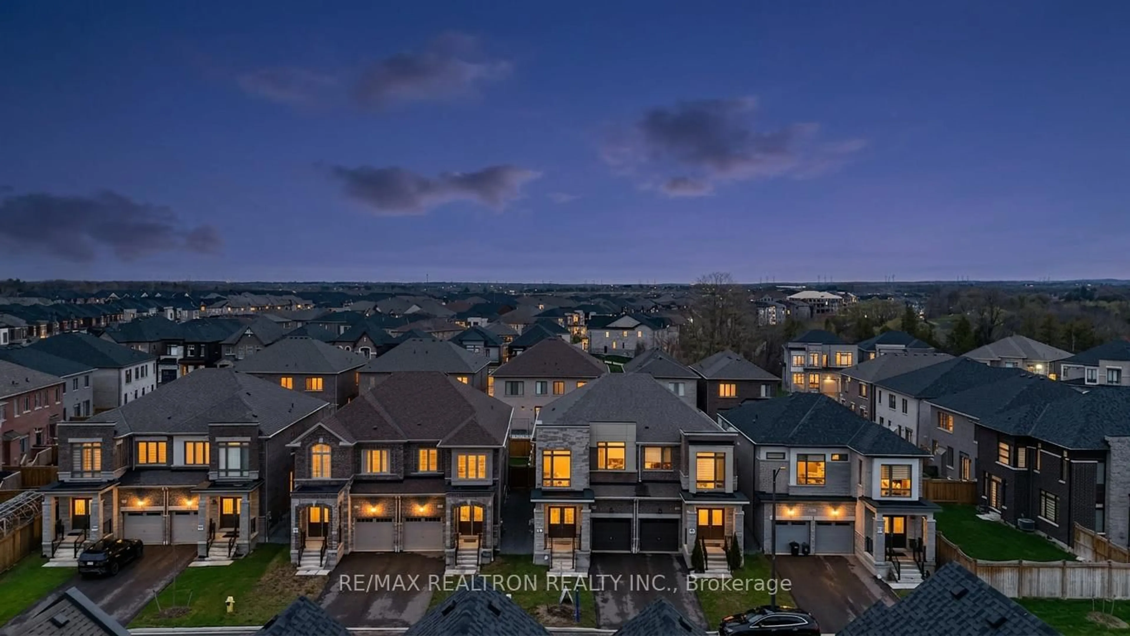 A pic from outside/outdoor area/front of a property/back of a property/a pic from drone, mountain view for 10 Hinkson St, Whitby Ontario L1P 1Y2
