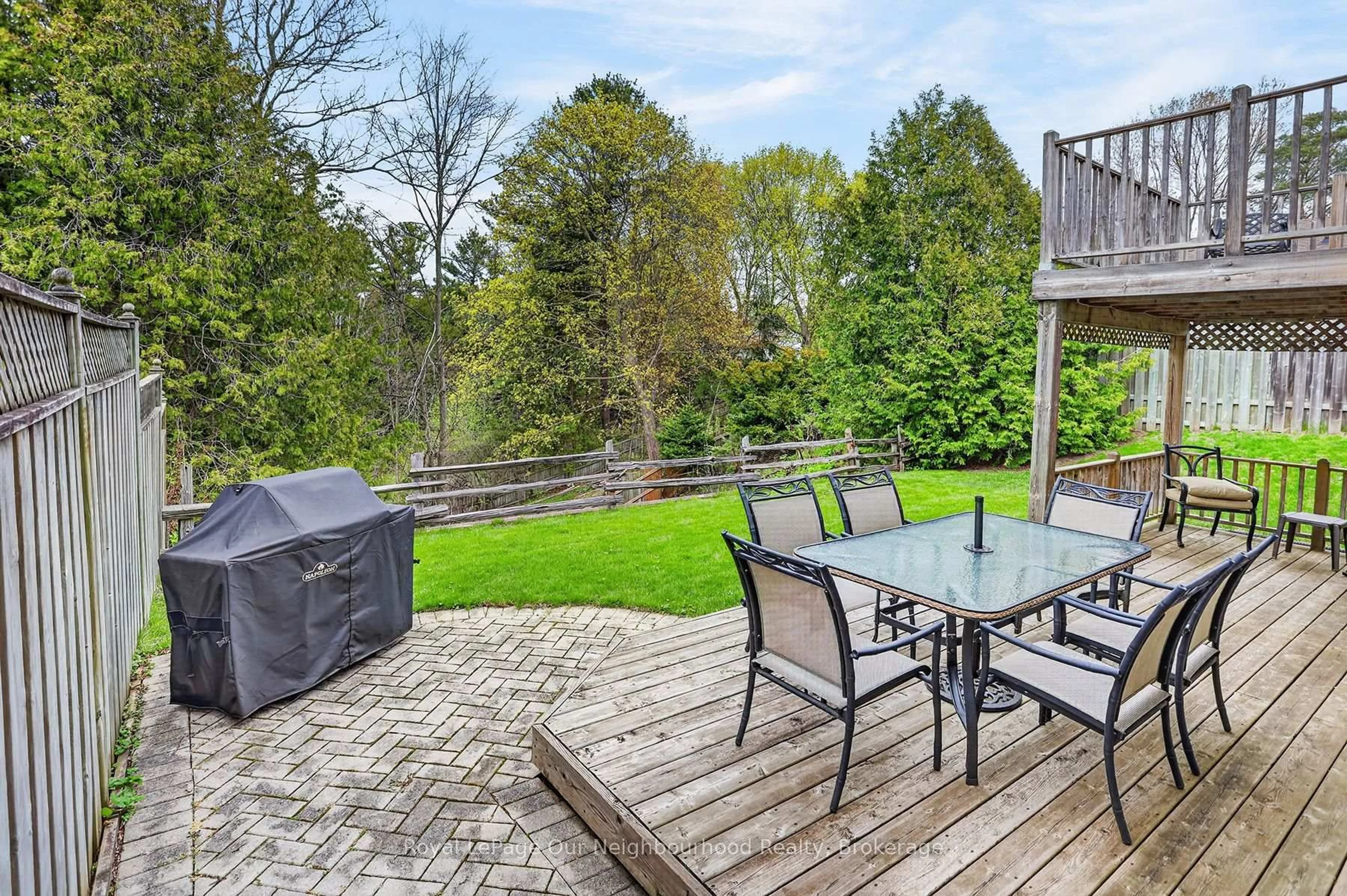Patio, water/lake/river/ocean view for 34 Brant Crt, Oshawa Ontario L1G 4M9