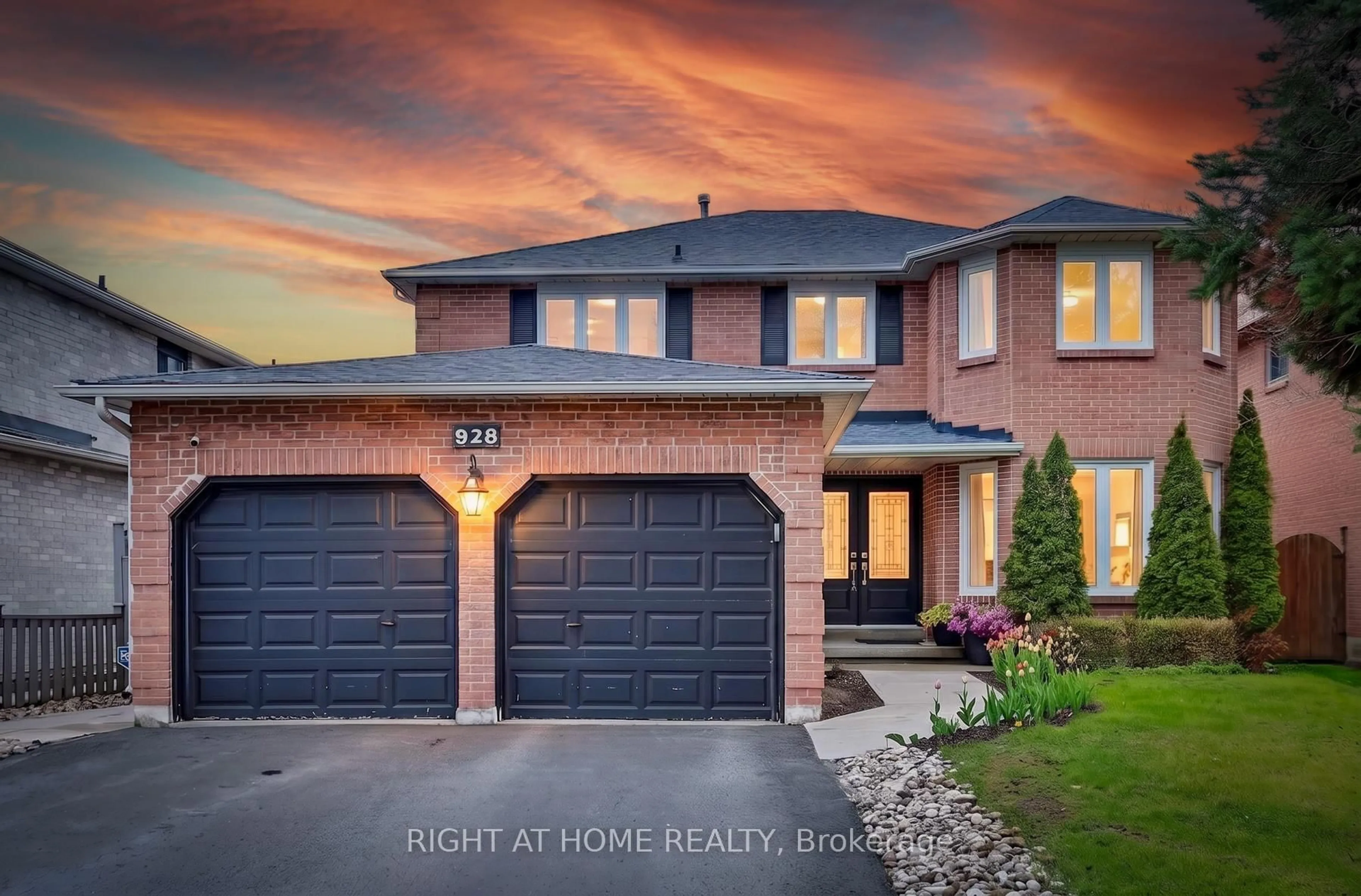 Home with brick exterior material, street for 928 Snowbird St, Oshawa Ontario L1J 8J8