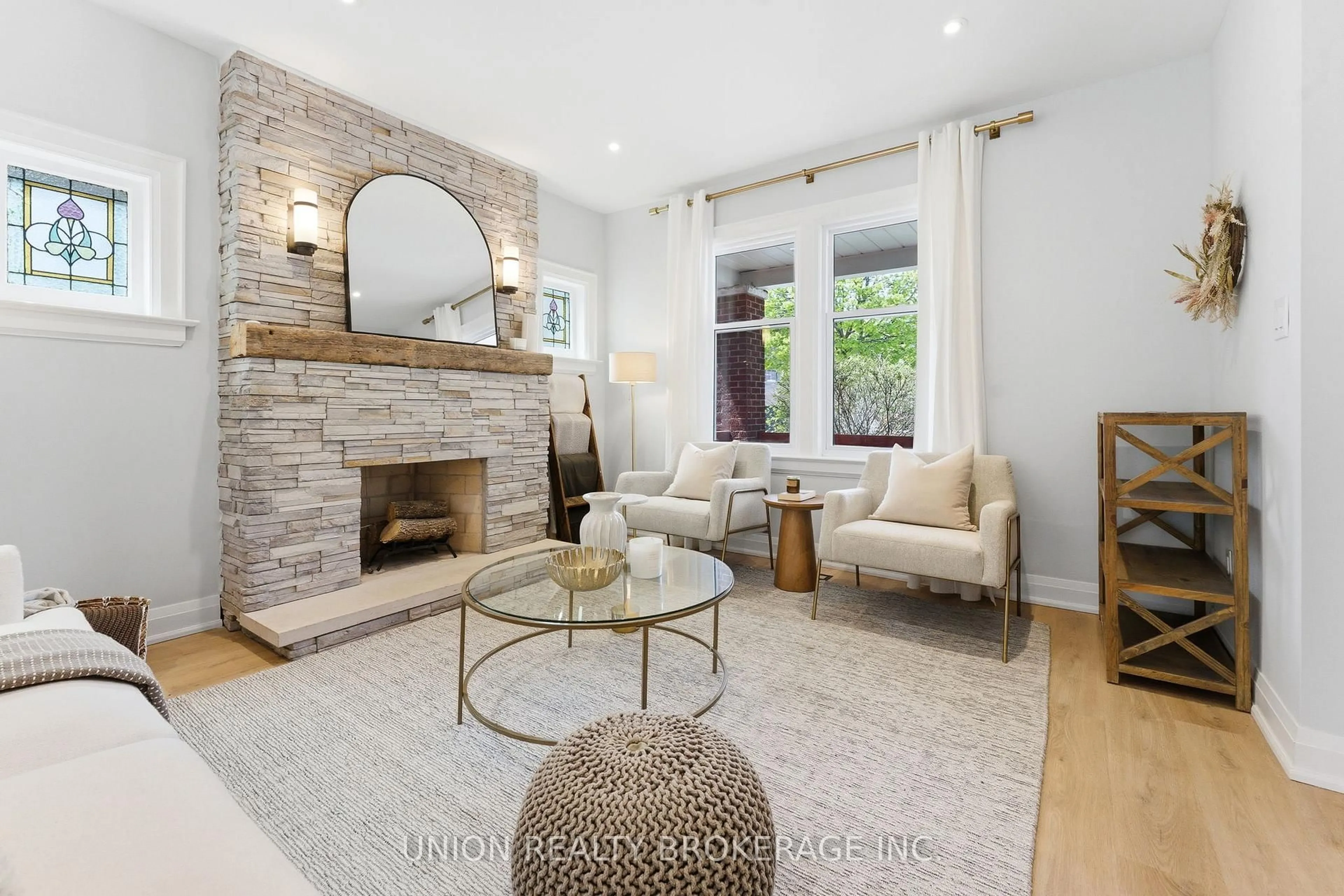Living room with furniture, unknown for 65 Harding Blvd, Toronto Ontario M1N 3C8
