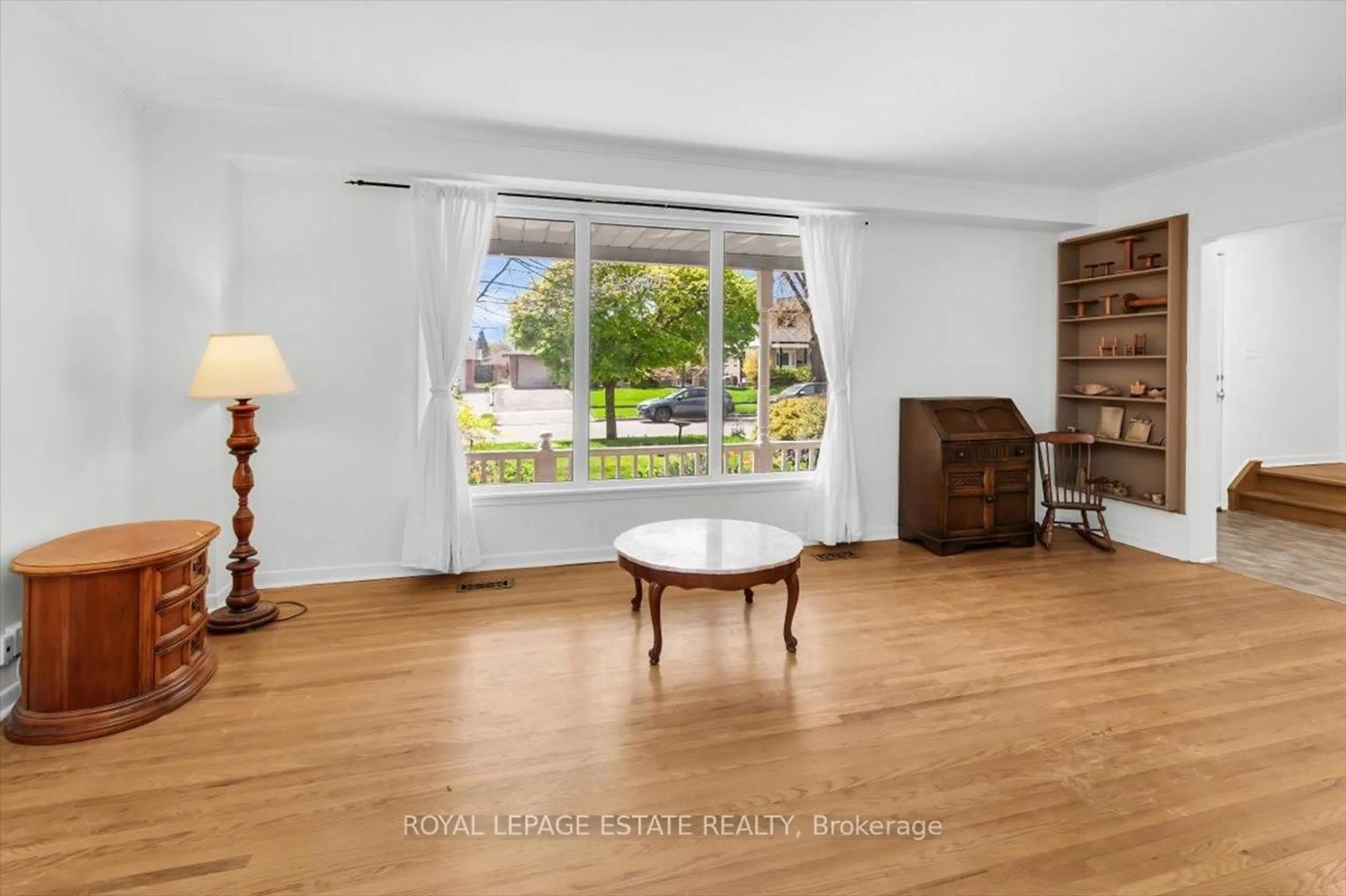 Living room with furniture, unknown for 103 Pegasus Tr, Toronto Ontario M1G 3N8