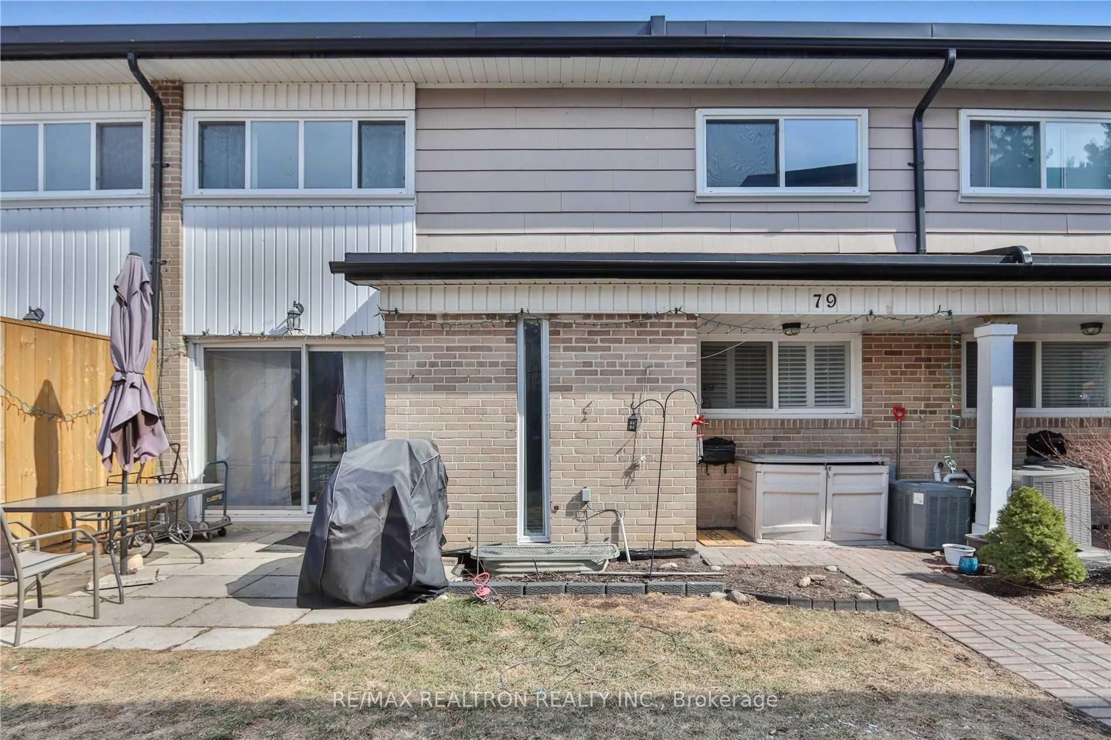 Unknown for 925 Bayly St #79, Pickering Ontario L1W 1L7