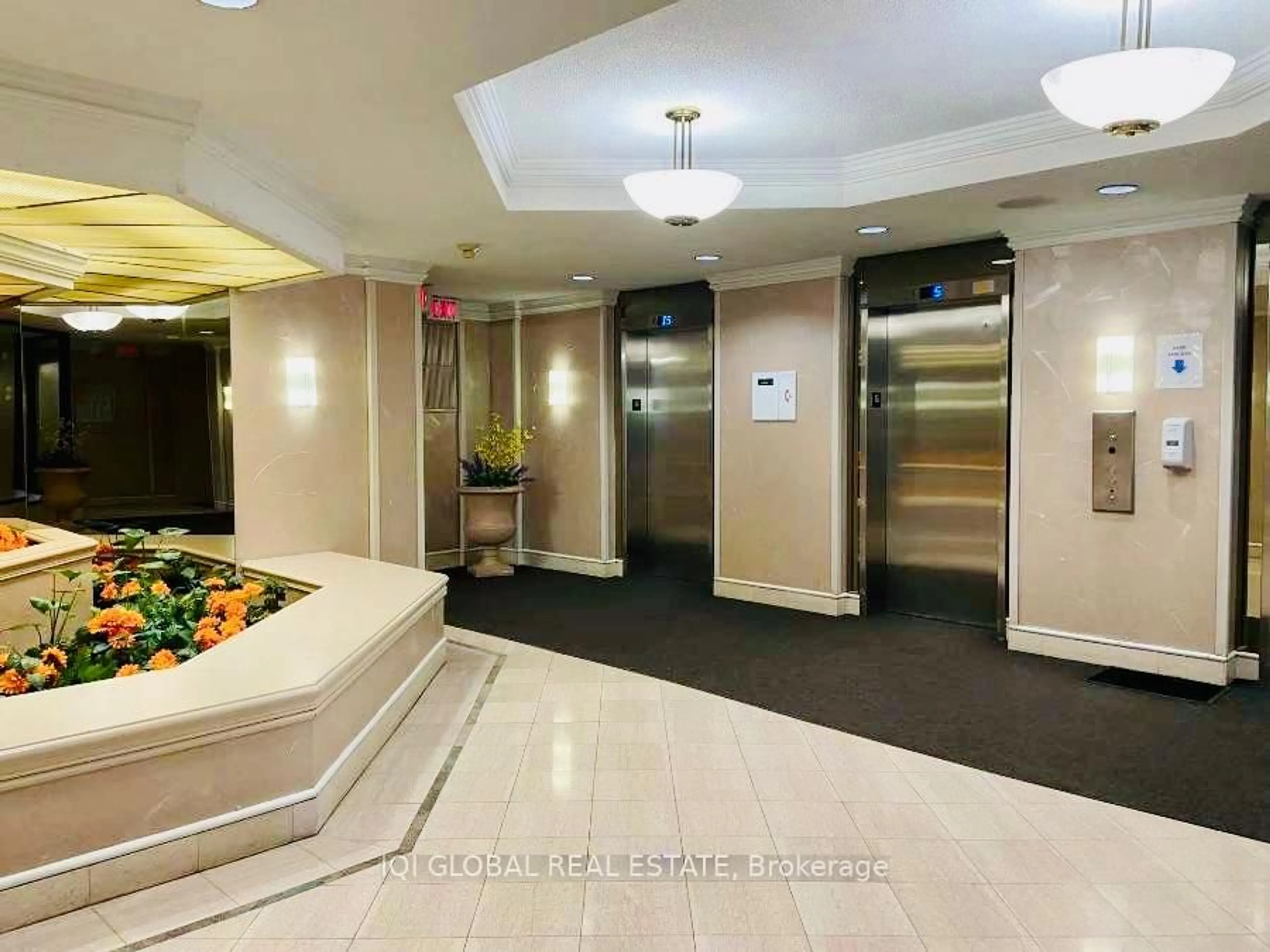Indoor foyer for 75 Bamburgh Circ #1615, Toronto Ontario M1W 3W1