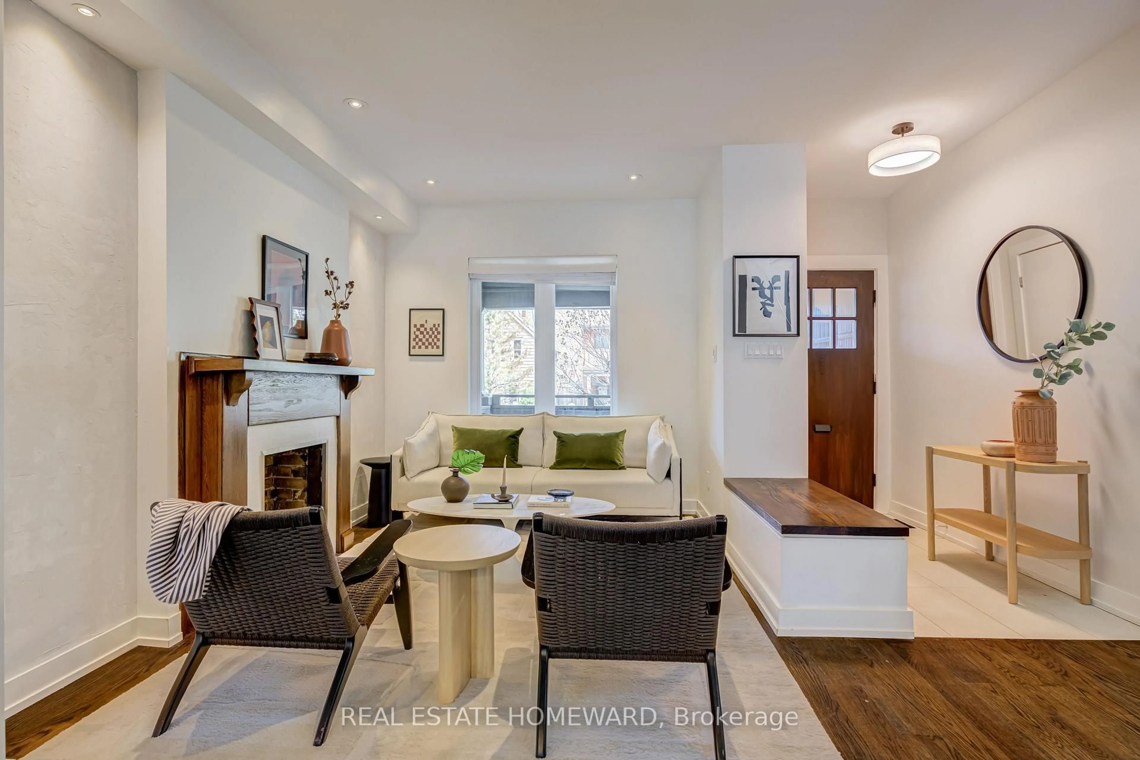 Living room with furniture, unknown for 44 Ashdale Ave, Toronto Ontario M4L 2Y7