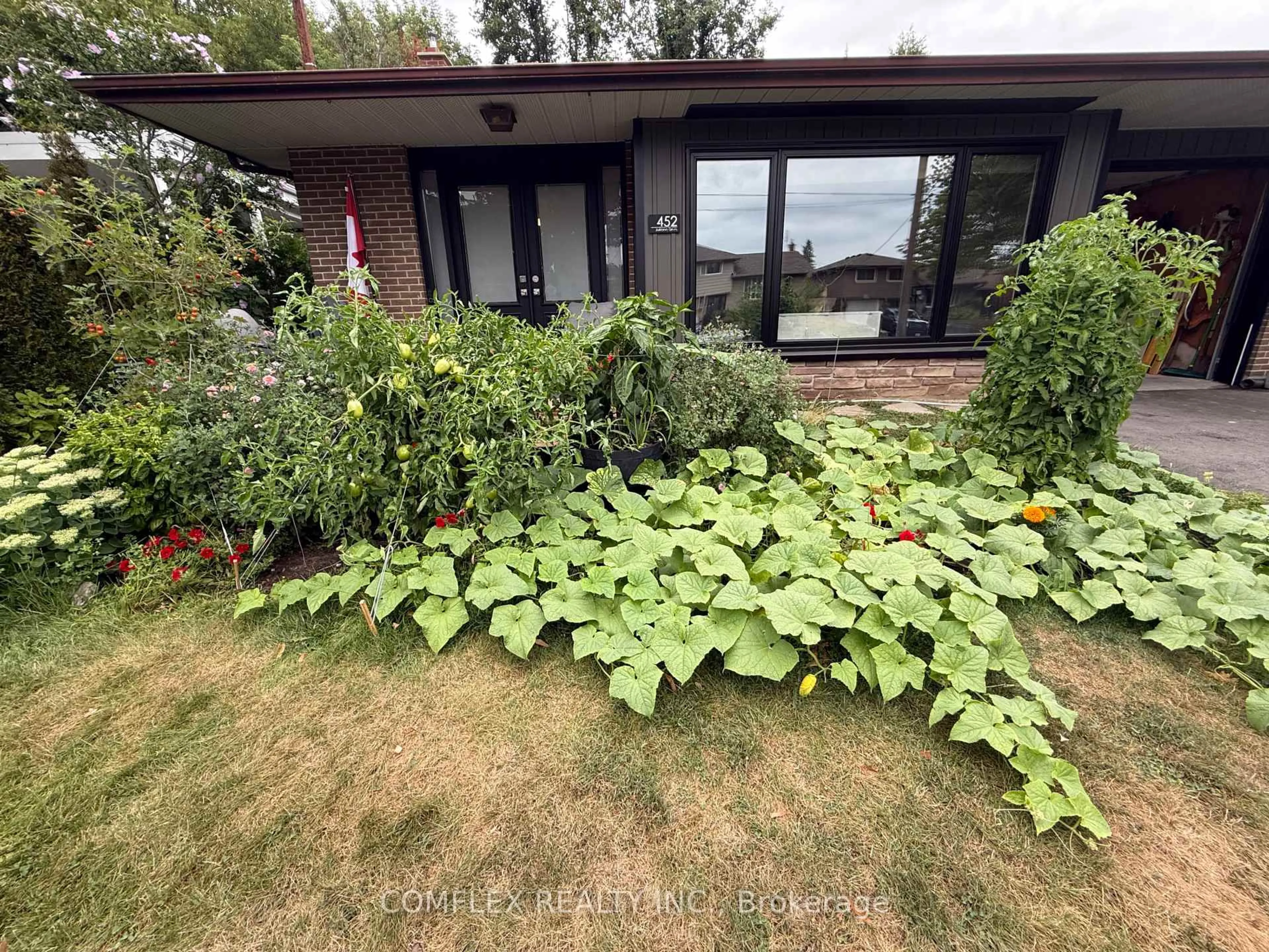 A pic from outside/outdoor area/front of a property/back of a property/a pic from drone, unknown for 452 Juliana Dr, Oshawa Ontario L1G 2E8