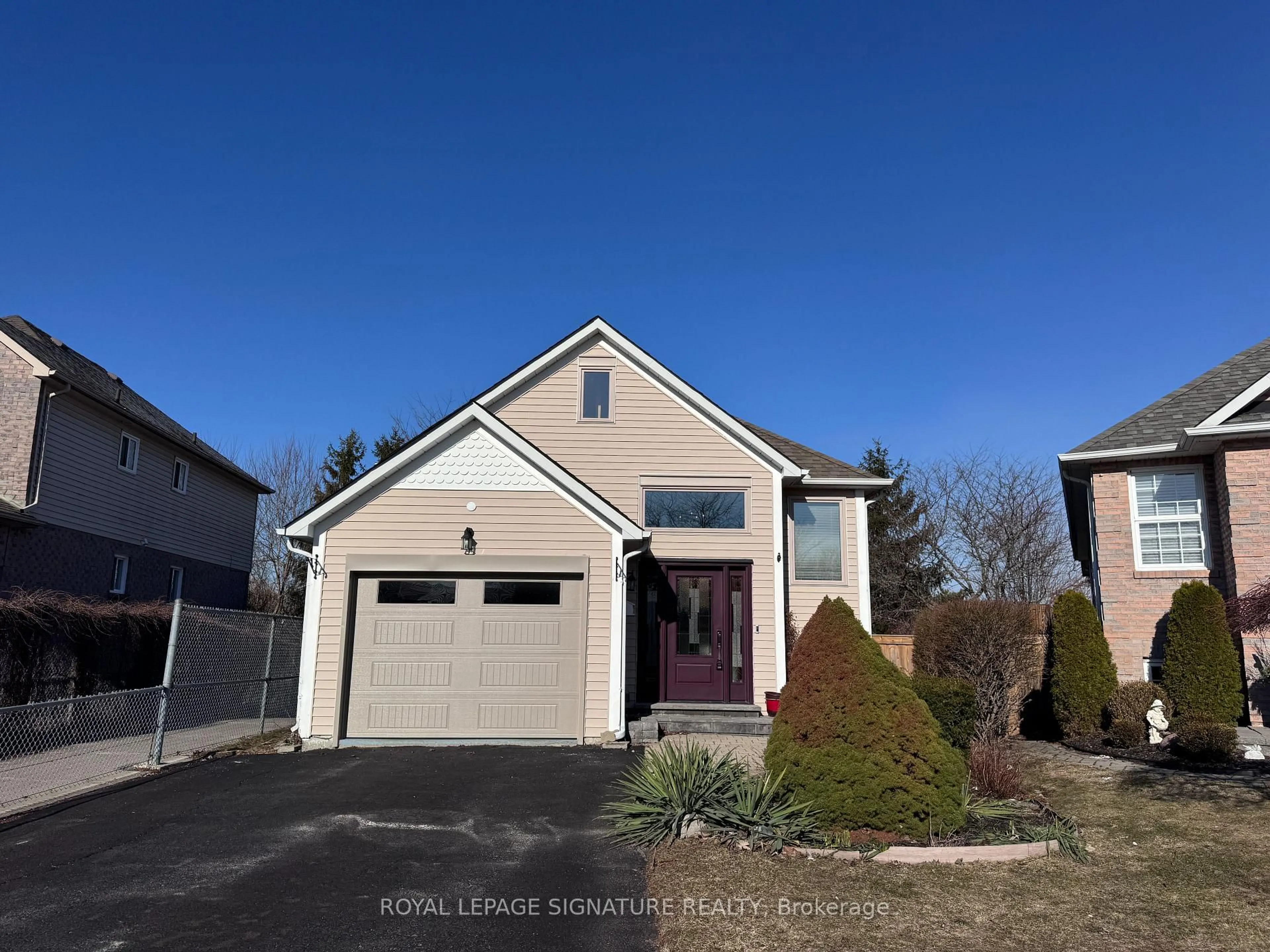 Home with vinyl exterior material, street for 1256 Dartmoor St, Oshawa Ontario L1K 2K2