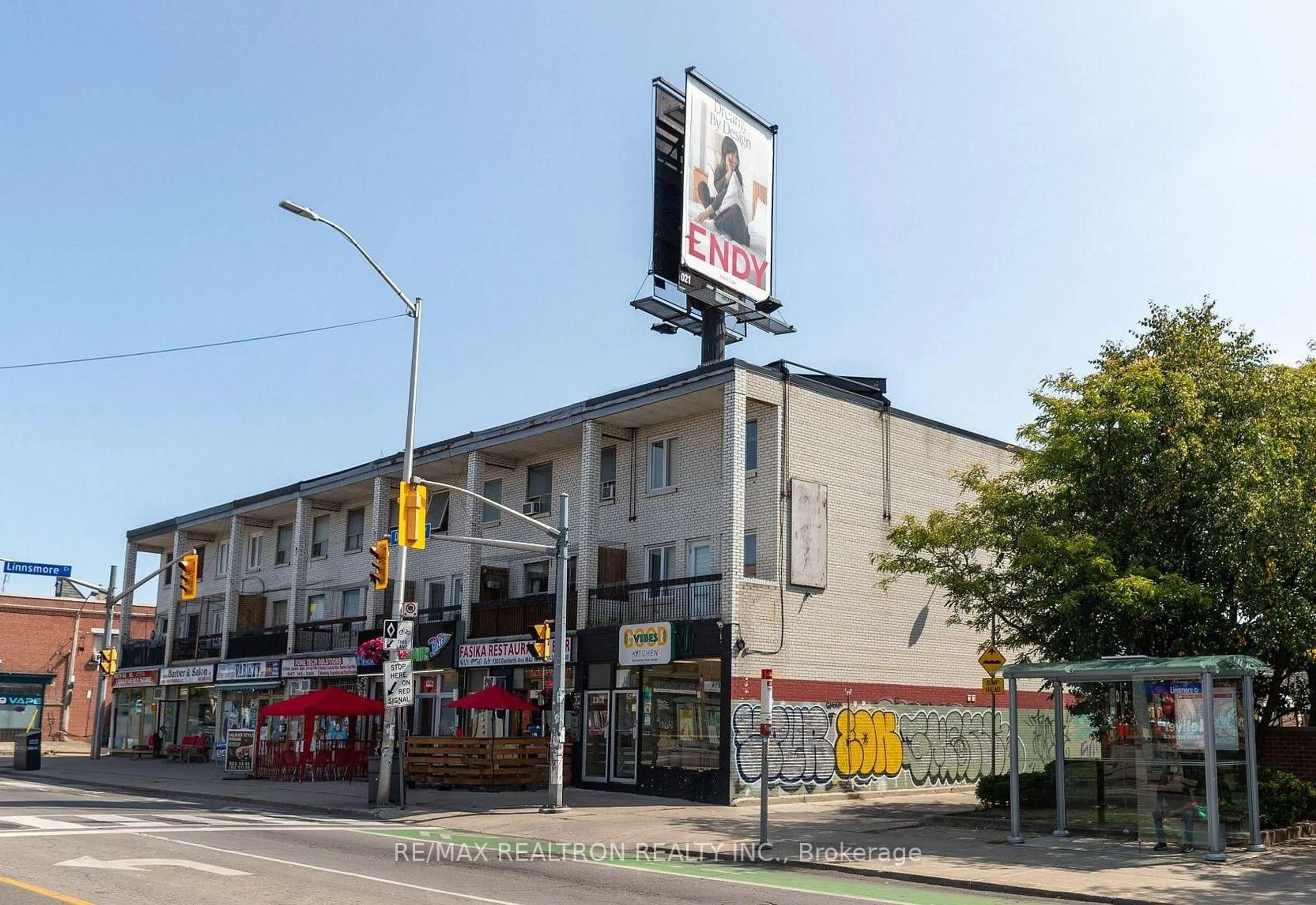 Patio, street for 1301 Danforth Ave #1299, Toronto Ontario M4J 1M8