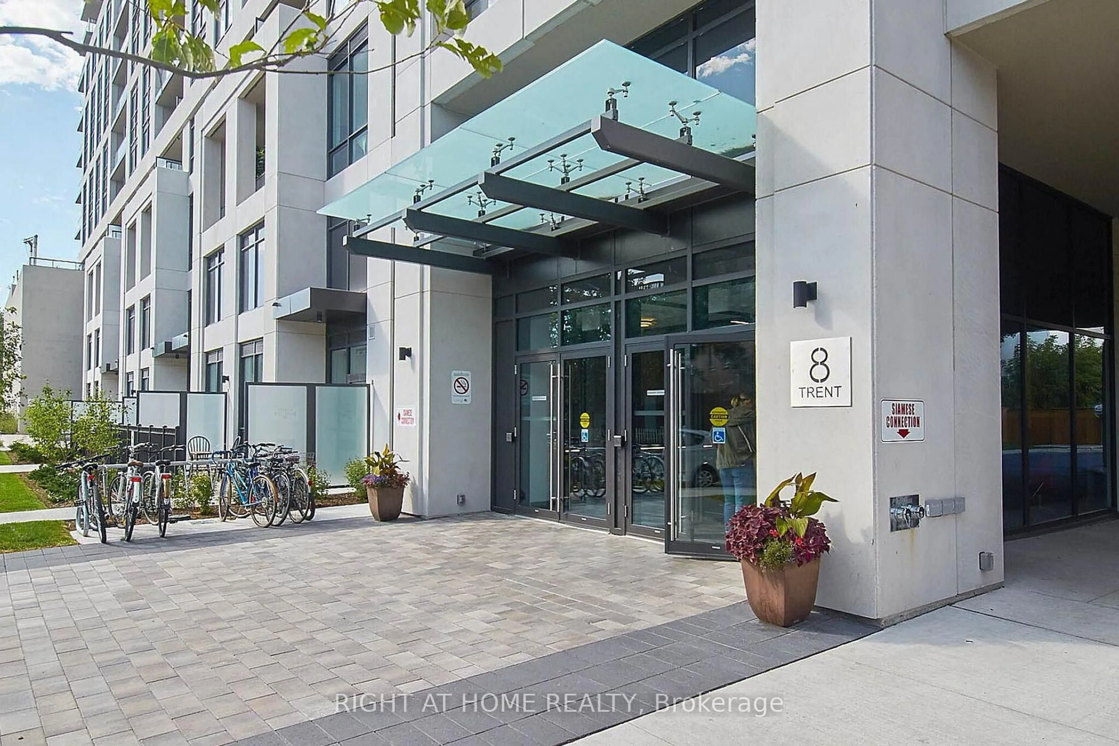 Indoor foyer for 8 Trent Ave #512, Toronto Ontario M4C 0A6